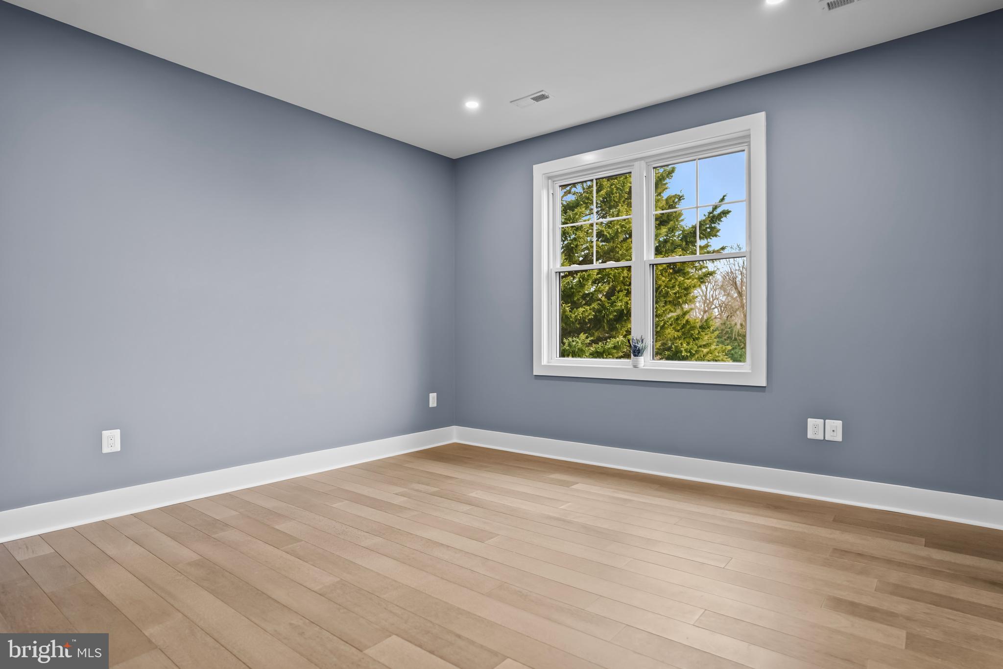 FALLS PARK - Residential