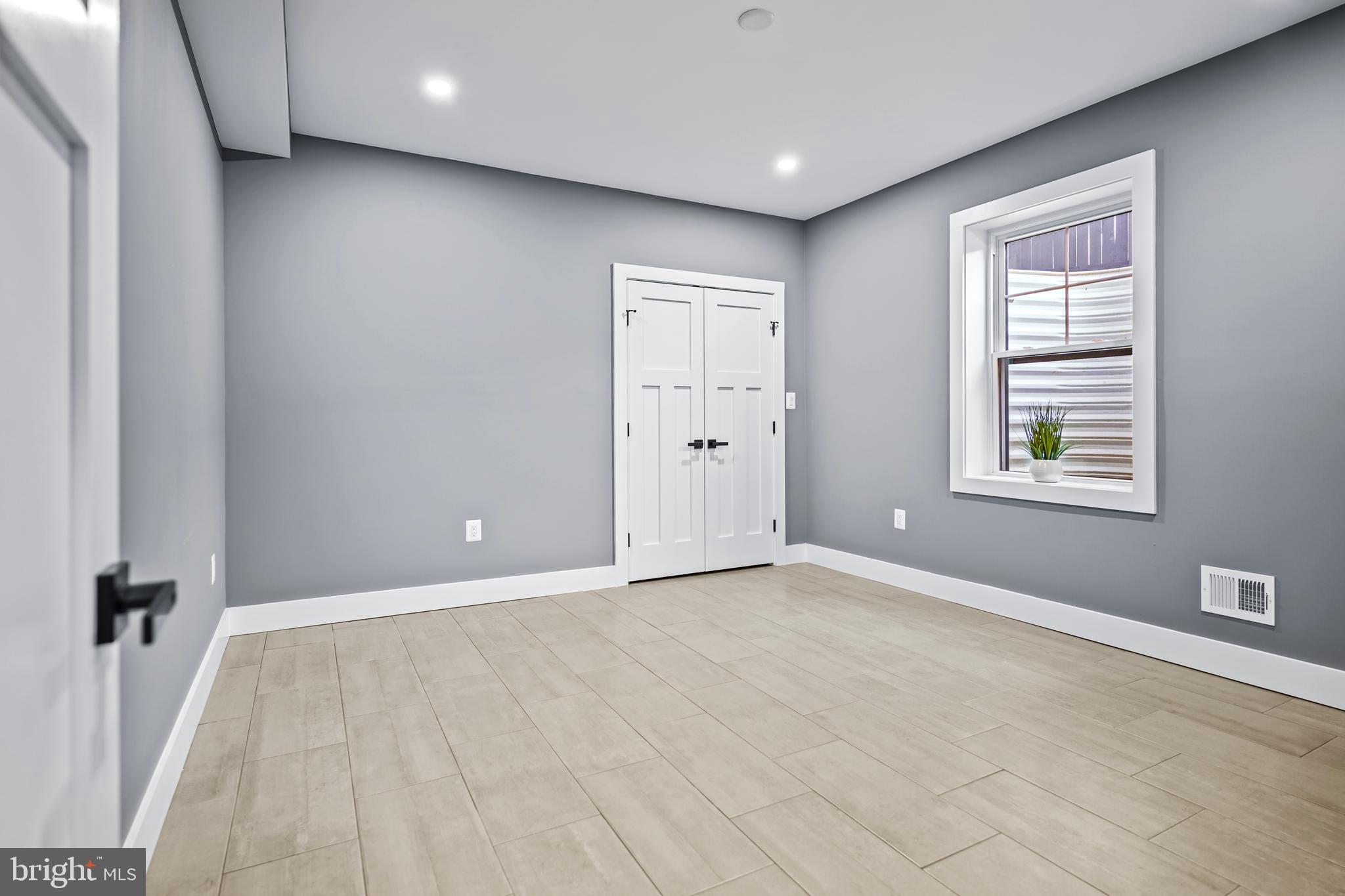 FALLS PARK - Residential