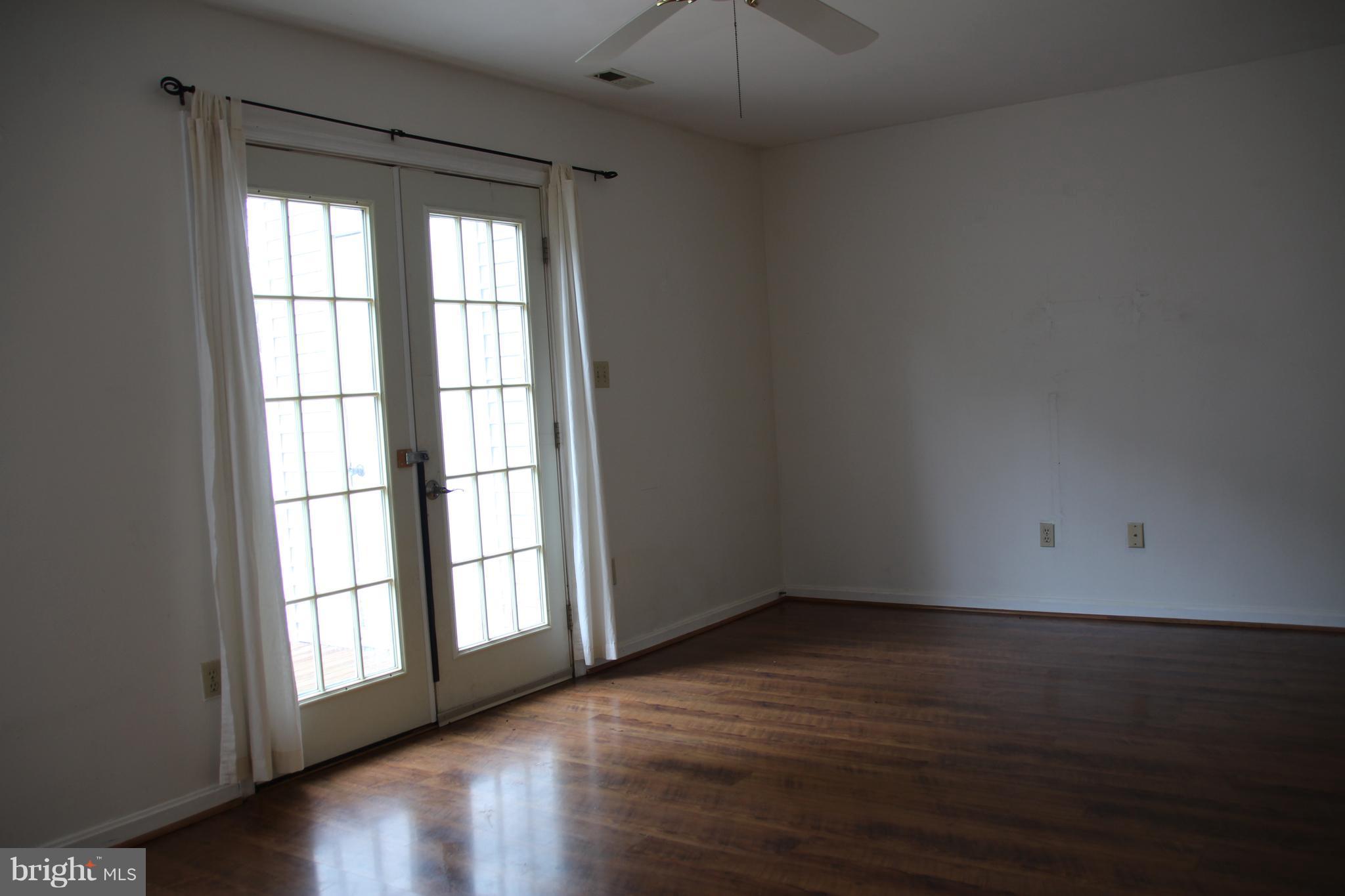 SOUTHGATE CENTER - Residential