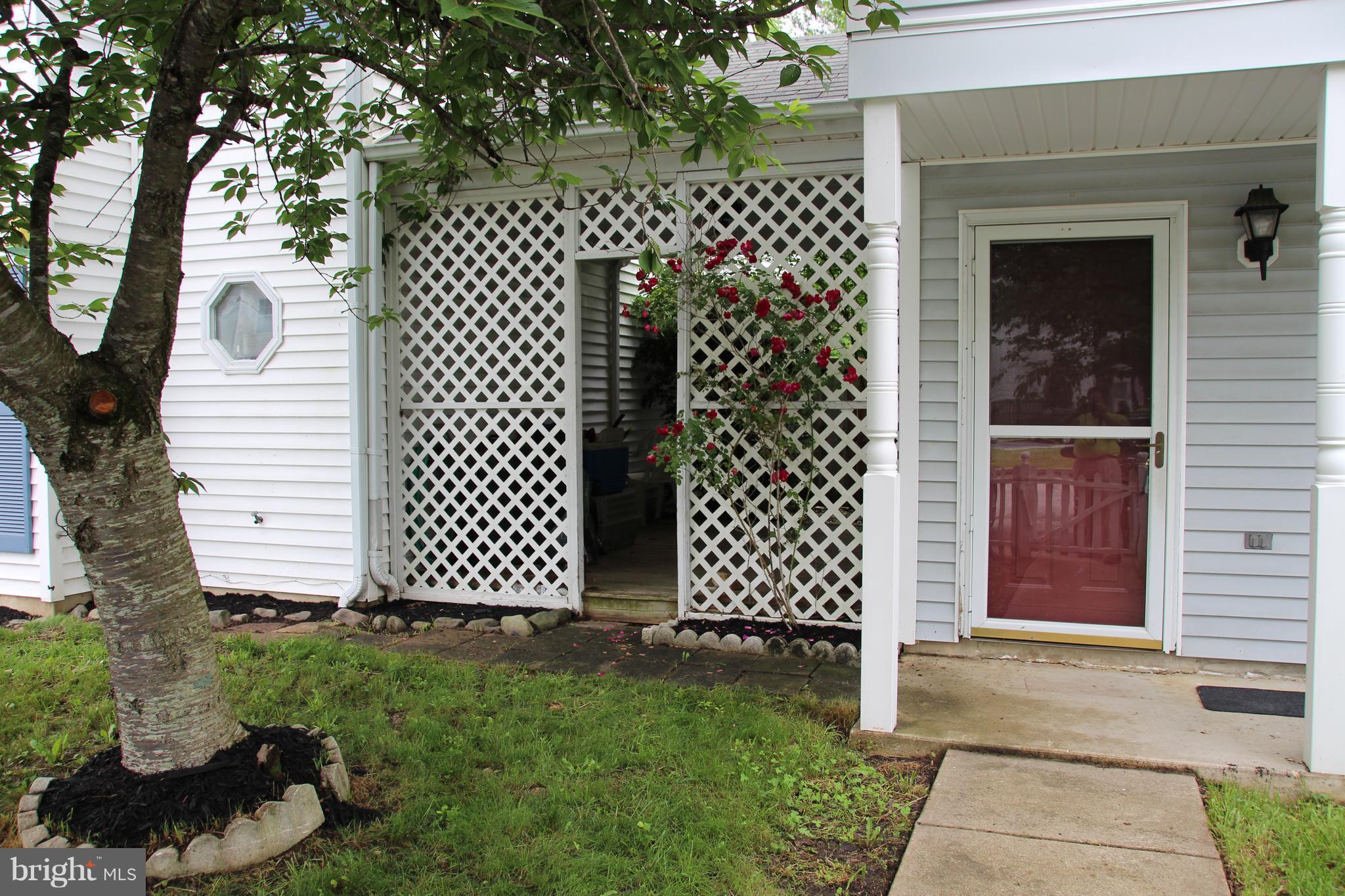 SOUTHGATE CENTER - Residential