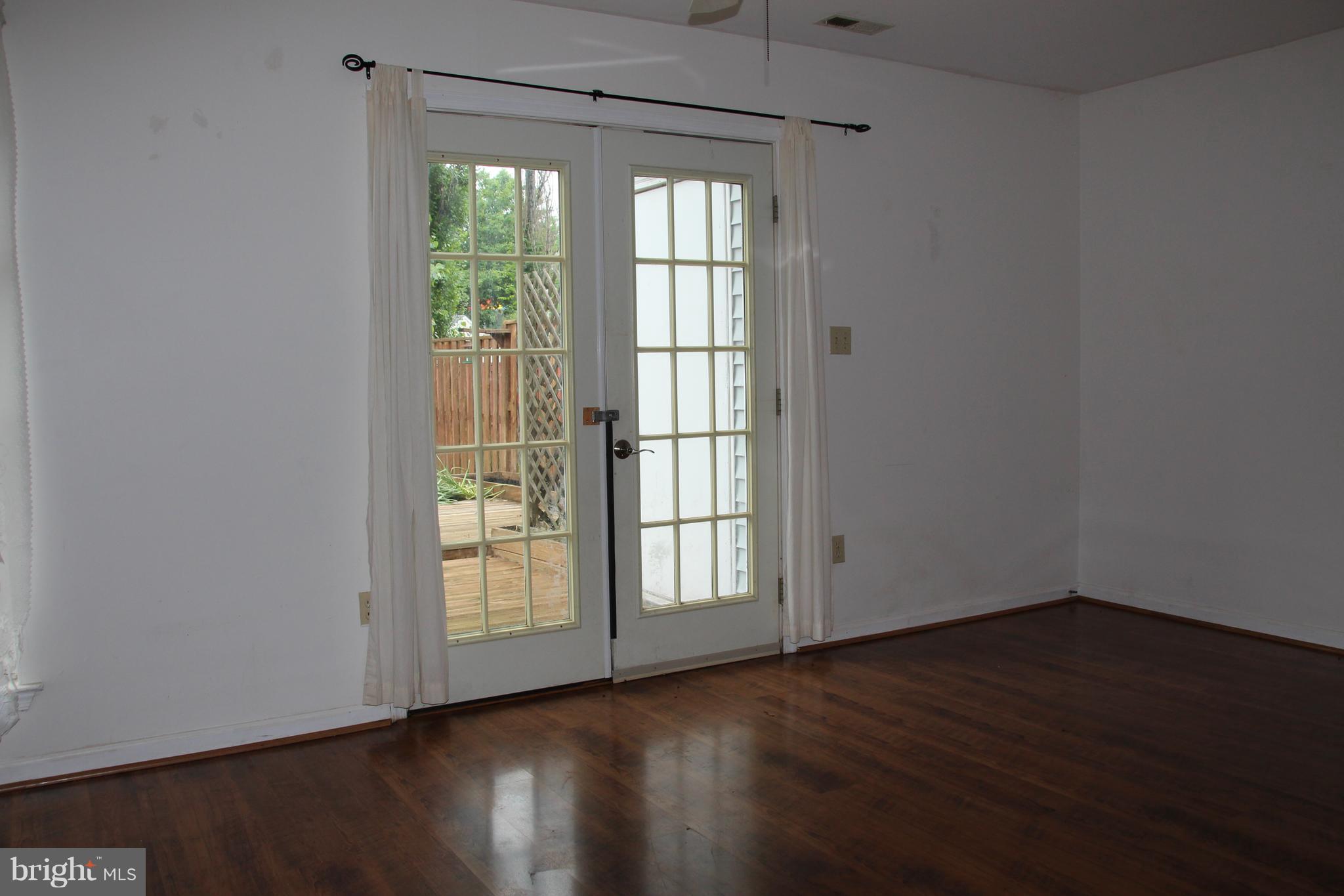 SOUTHGATE CENTER - Residential