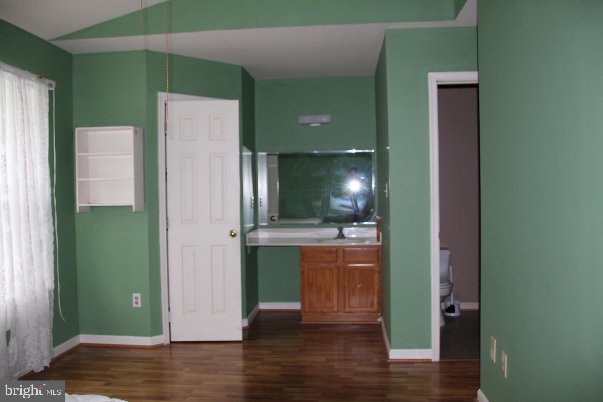 SOUTHGATE CENTER - Residential