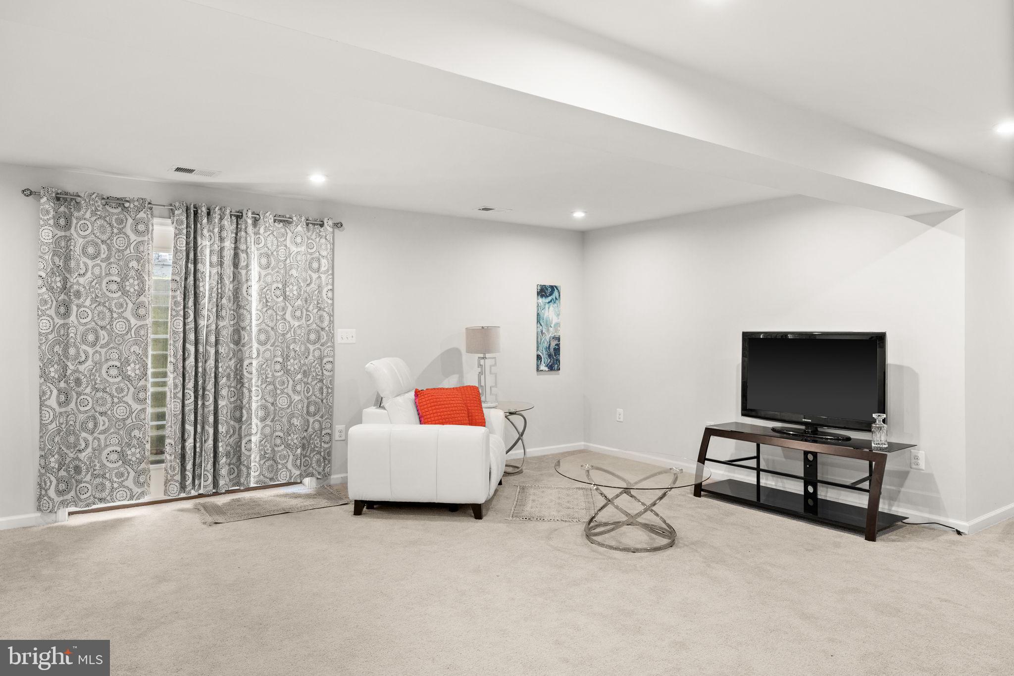 LEES PARKE - Residential