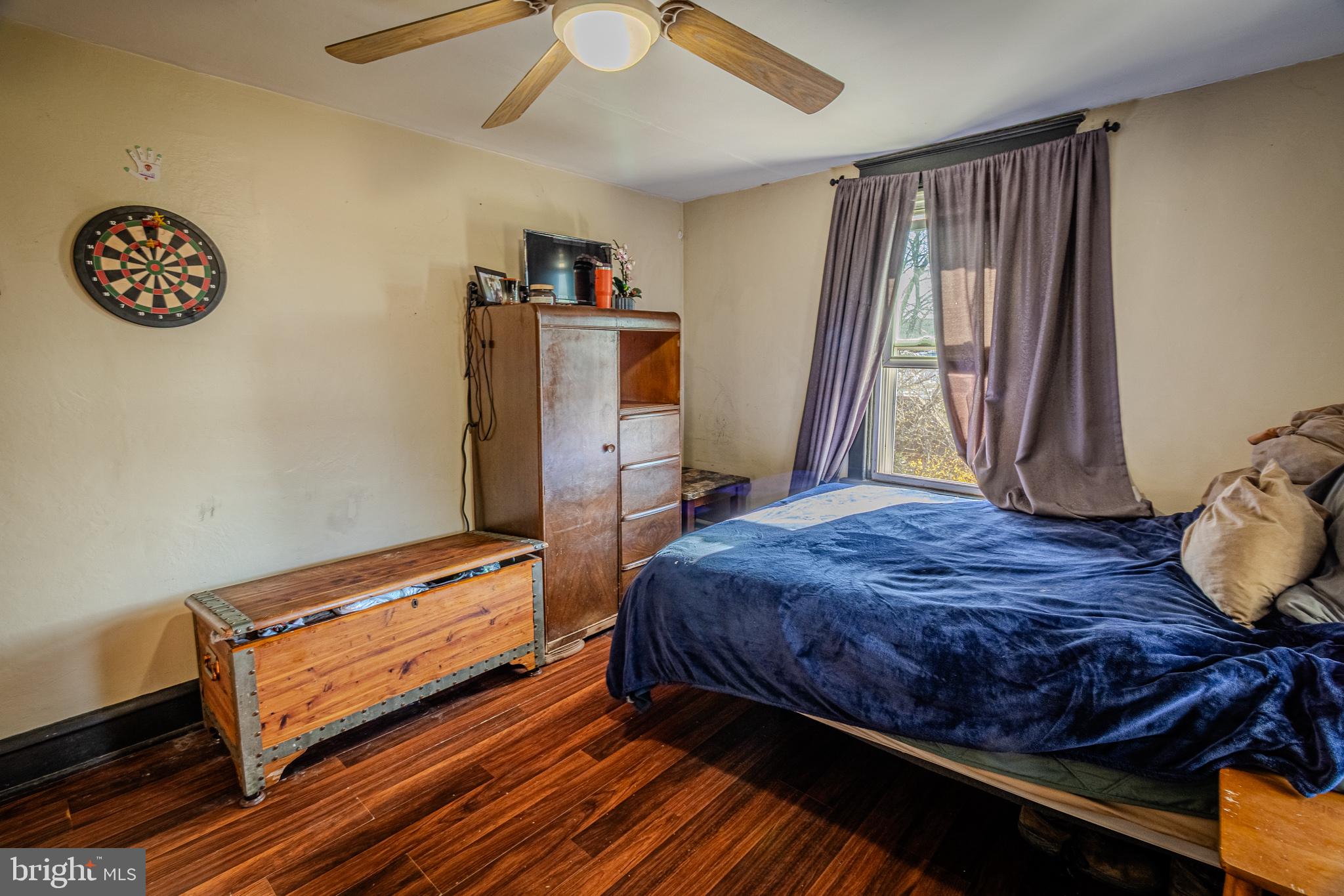 FRACKVILLE - Residential