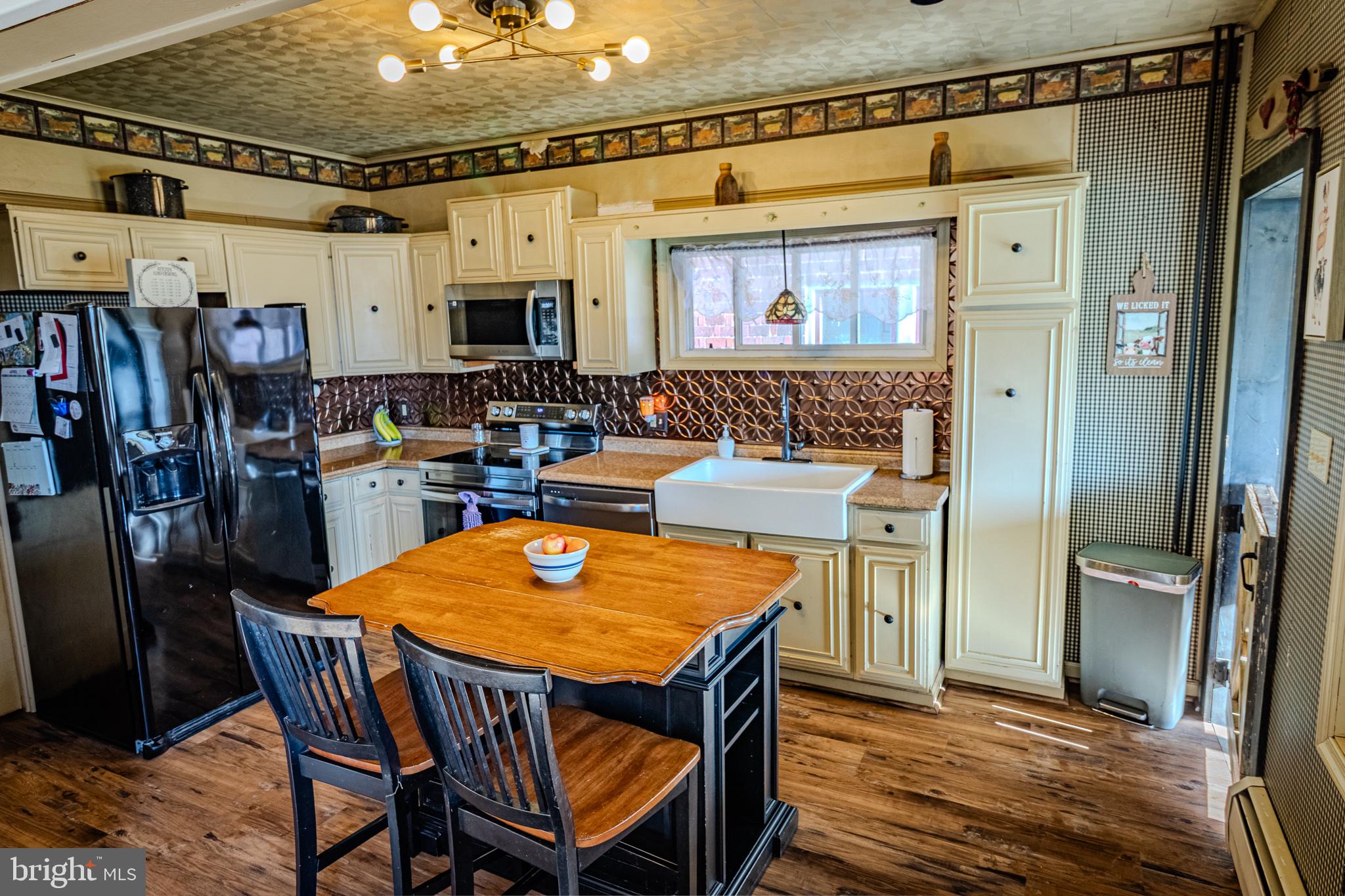 FRACKVILLE - Residential