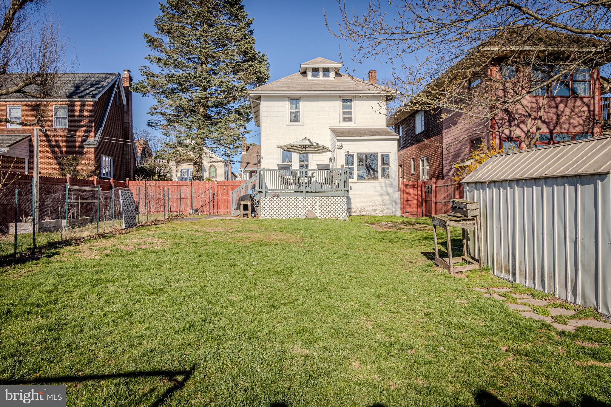 FRACKVILLE - Residential