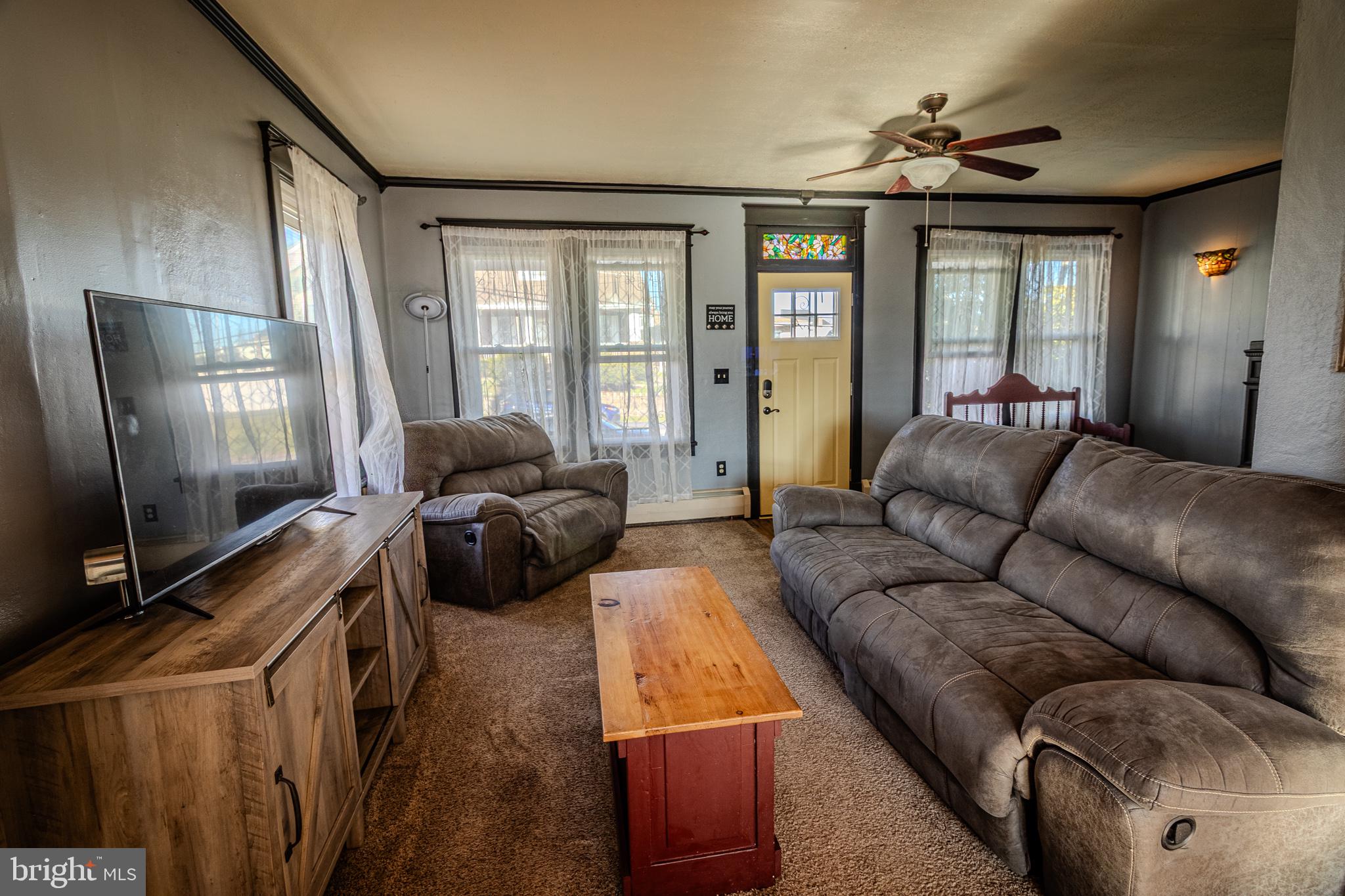 FRACKVILLE - Residential