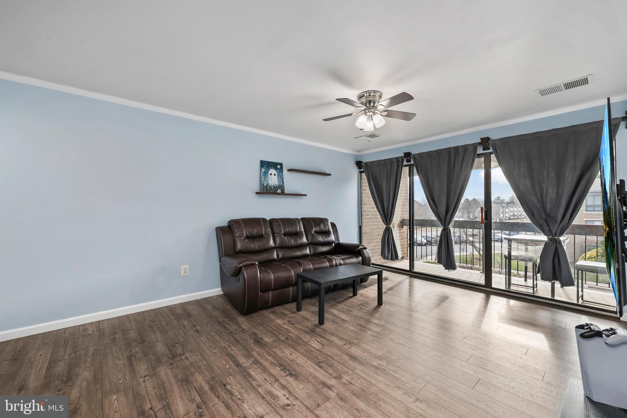 JEFFERSON MEWS - Residential