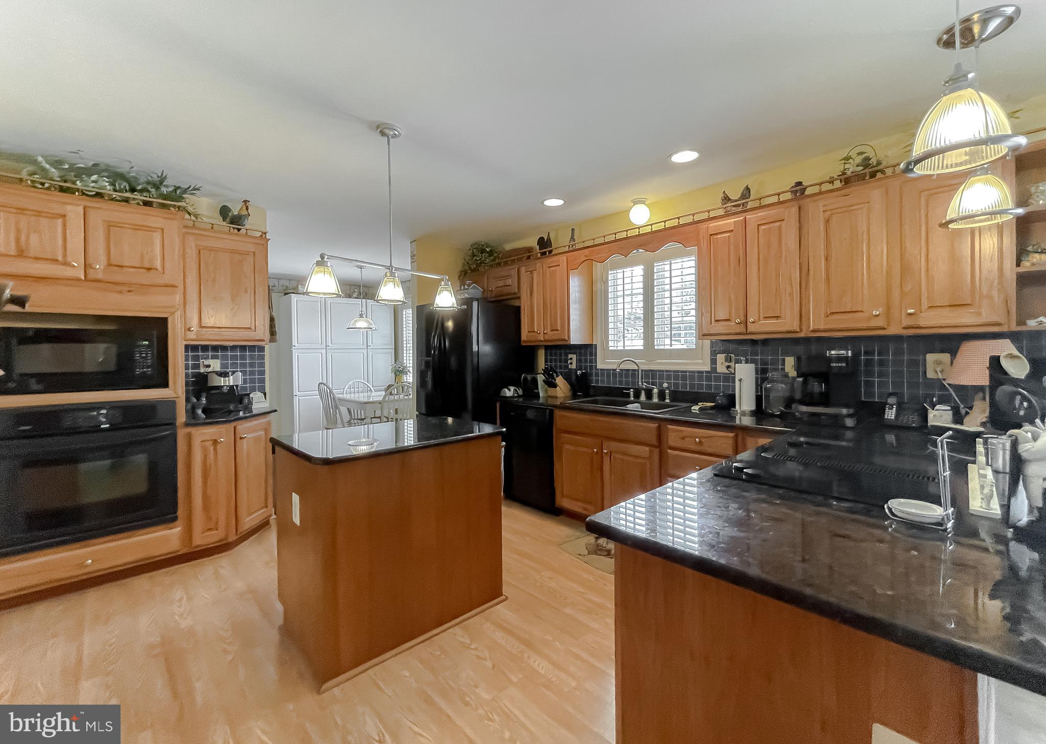 RIVERSIDE FARMS - Residential