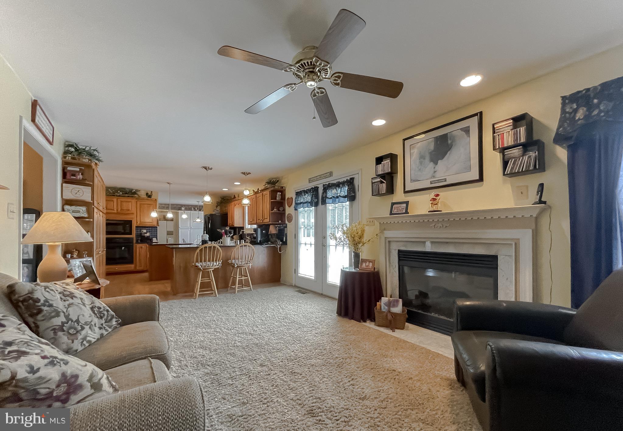 RIVERSIDE FARMS - Residential