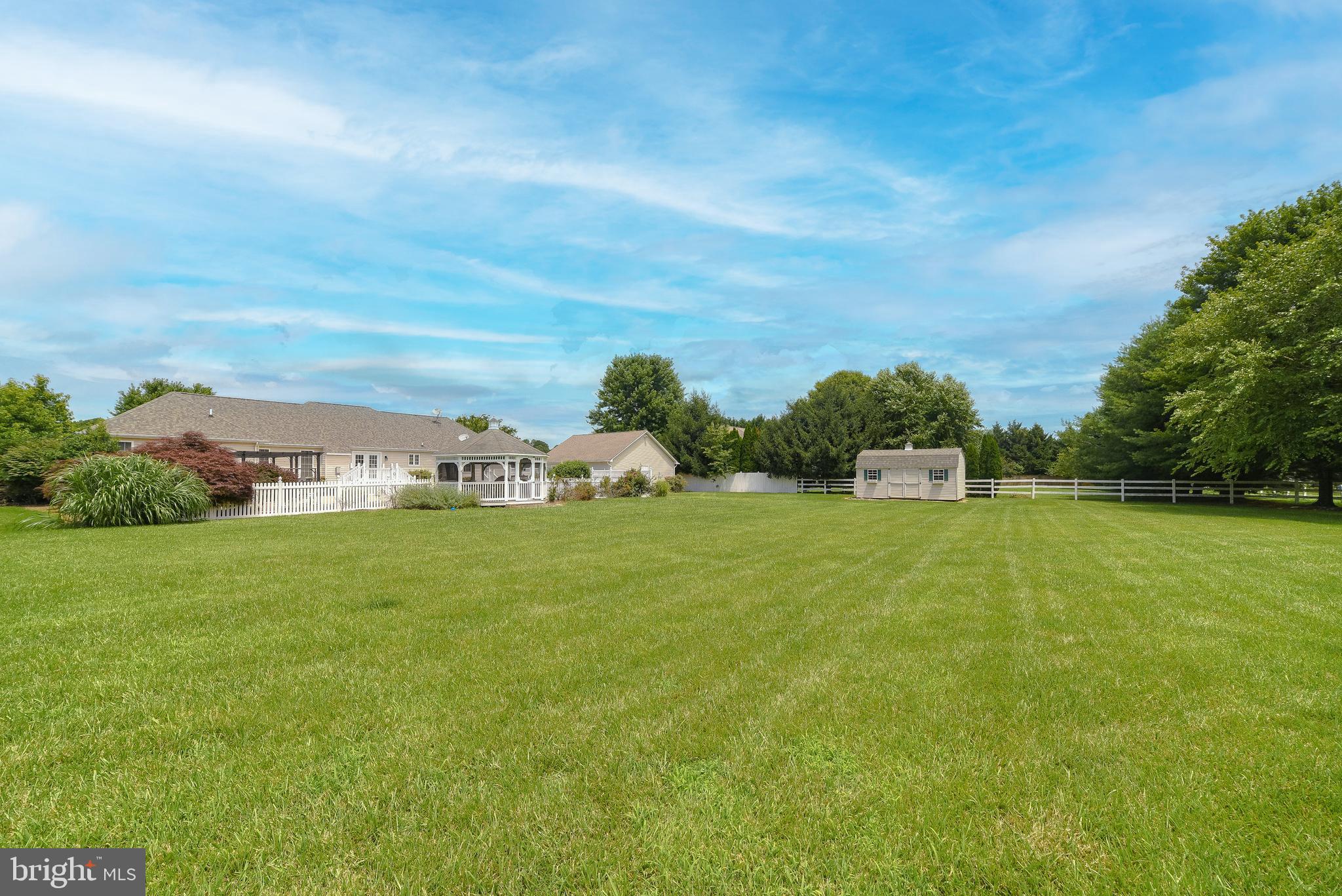 RIVERSIDE FARMS - Residential