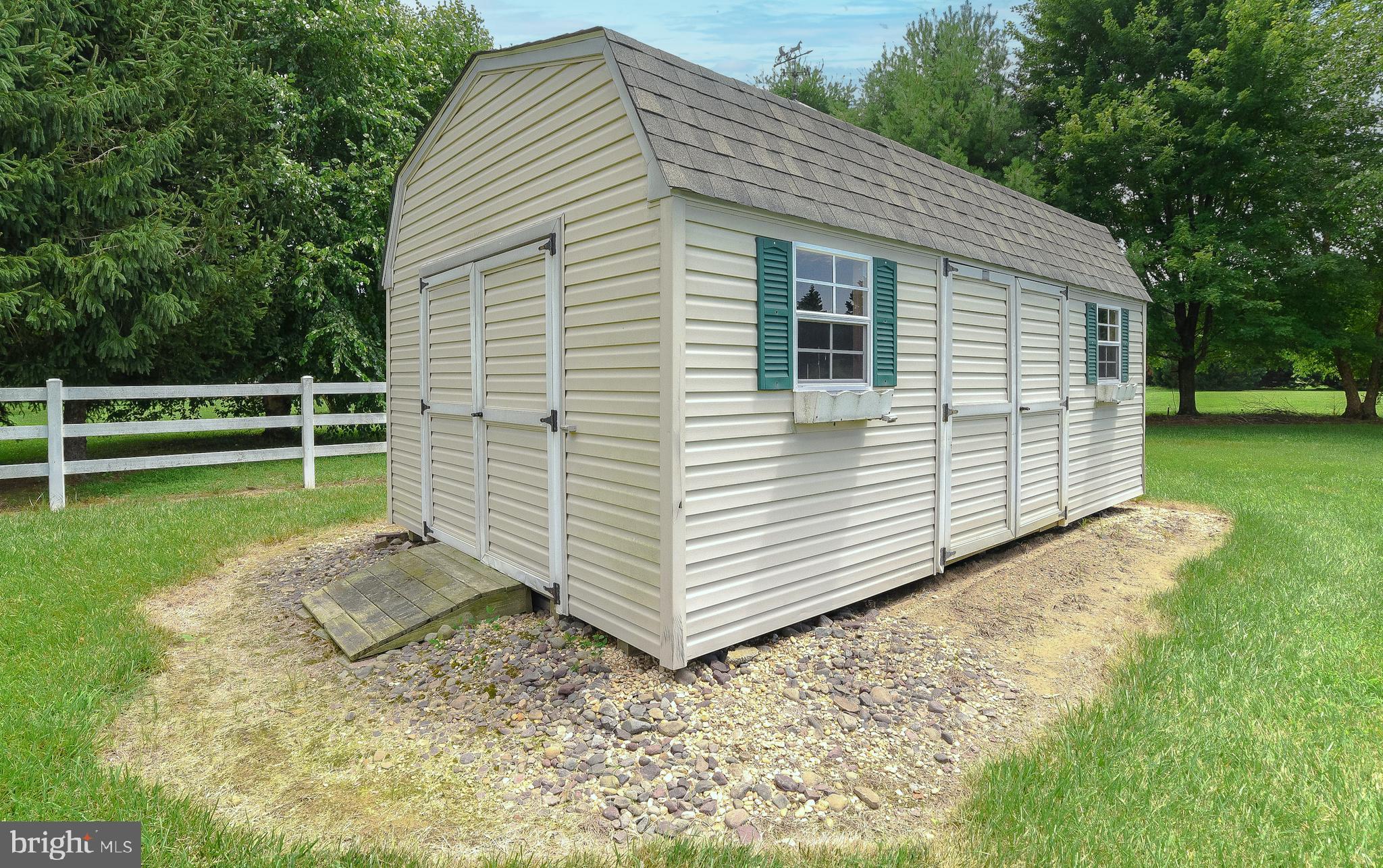 RIVERSIDE FARMS - Residential