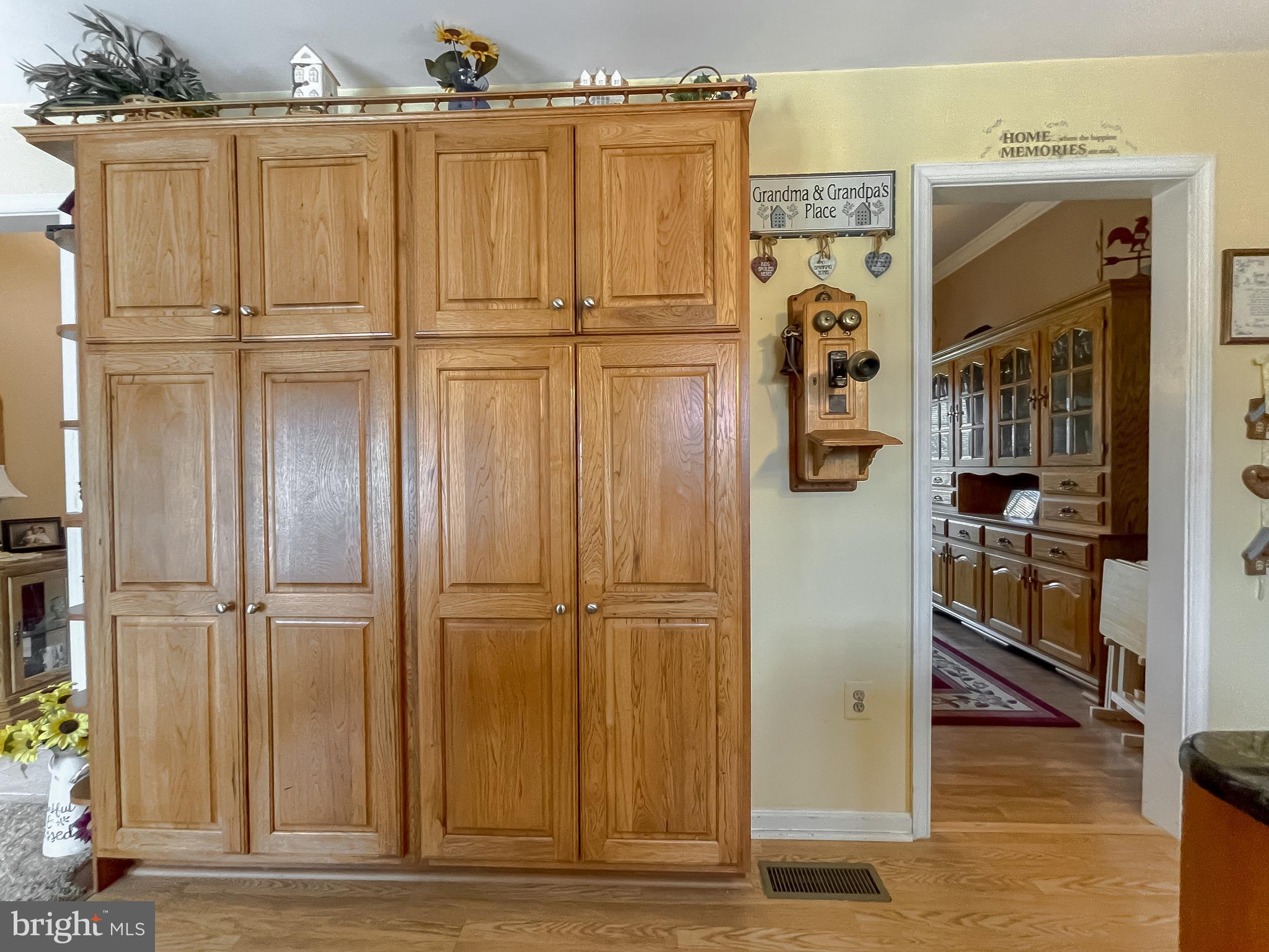 RIVERSIDE FARMS - Residential