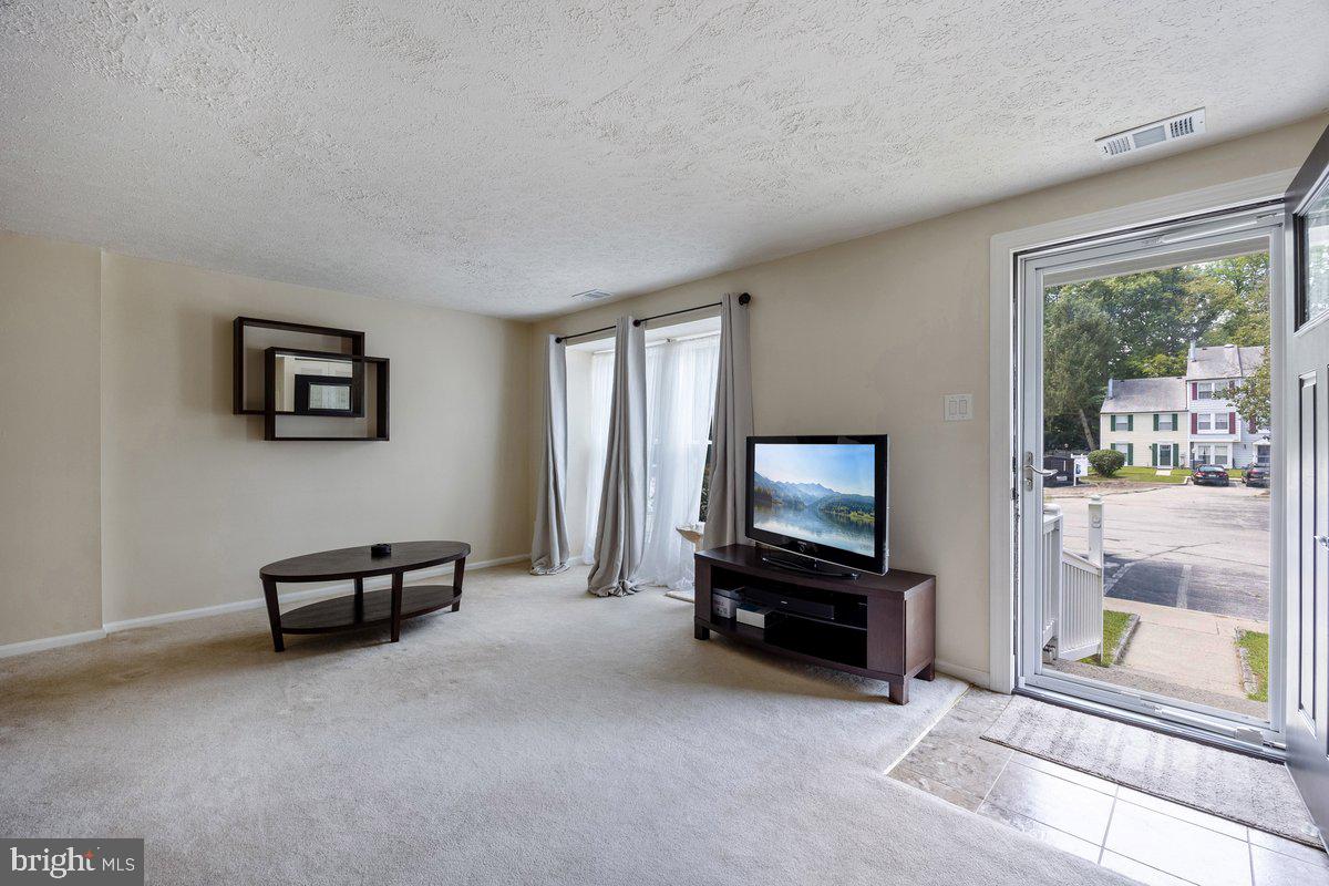 2703 GREENWOOD DRIVE