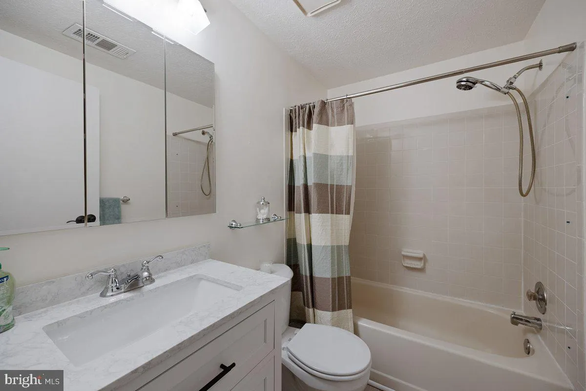 Lindenwold, New Jersey 08021, United States, 1 Bedroom Bedrooms, ,2 BathroomsBathrooms,Residential,Active,183953