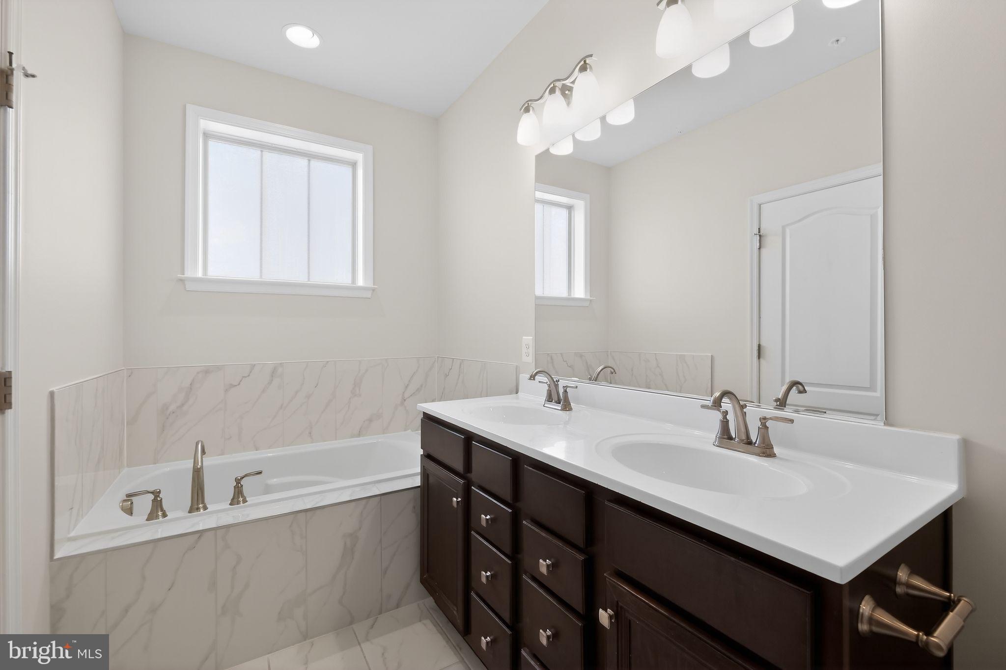 TUSCARORA CREEK - Residential