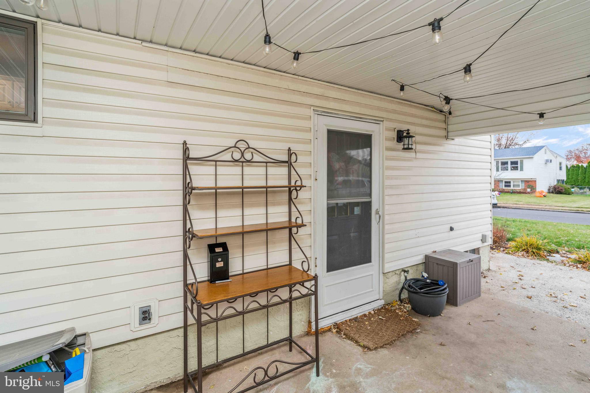 DELMONT MANOR - Residential