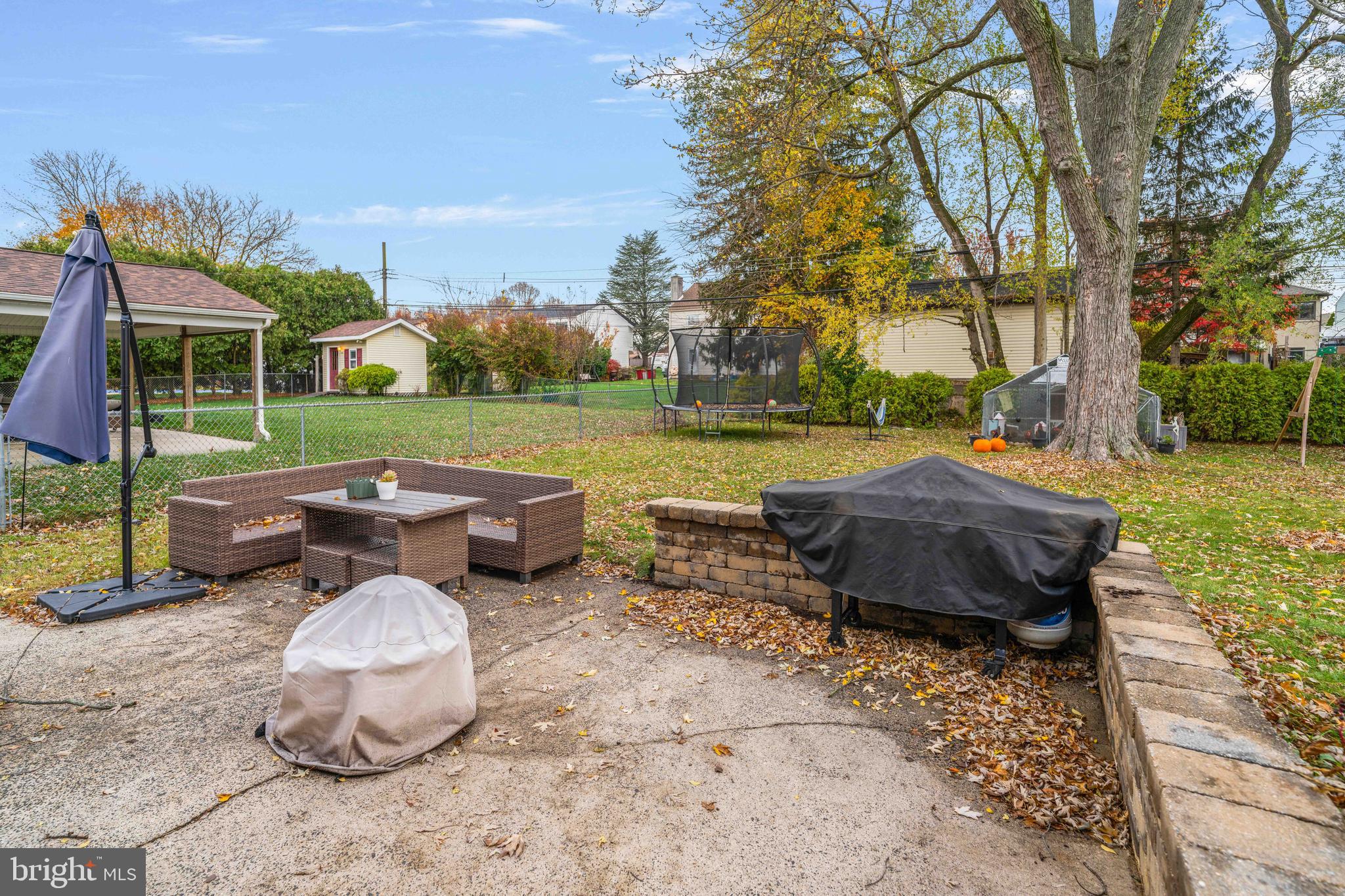 DELMONT MANOR - Residential