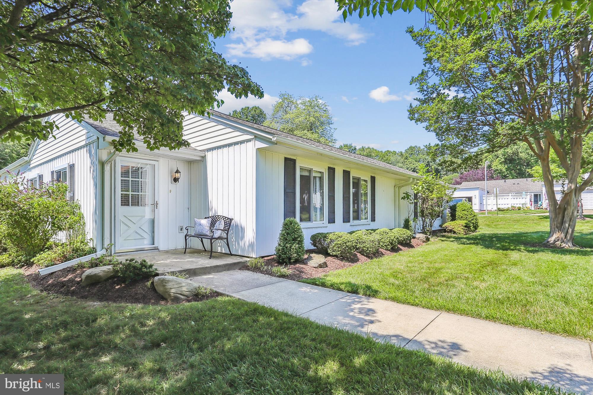 LEISURE WORLD - Residential