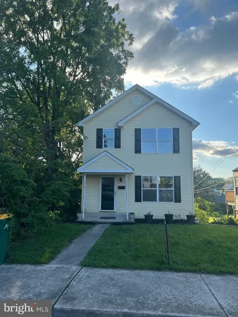 32 N Phillips Avenue, Waynesboro, PA MLS: PAFL2027390