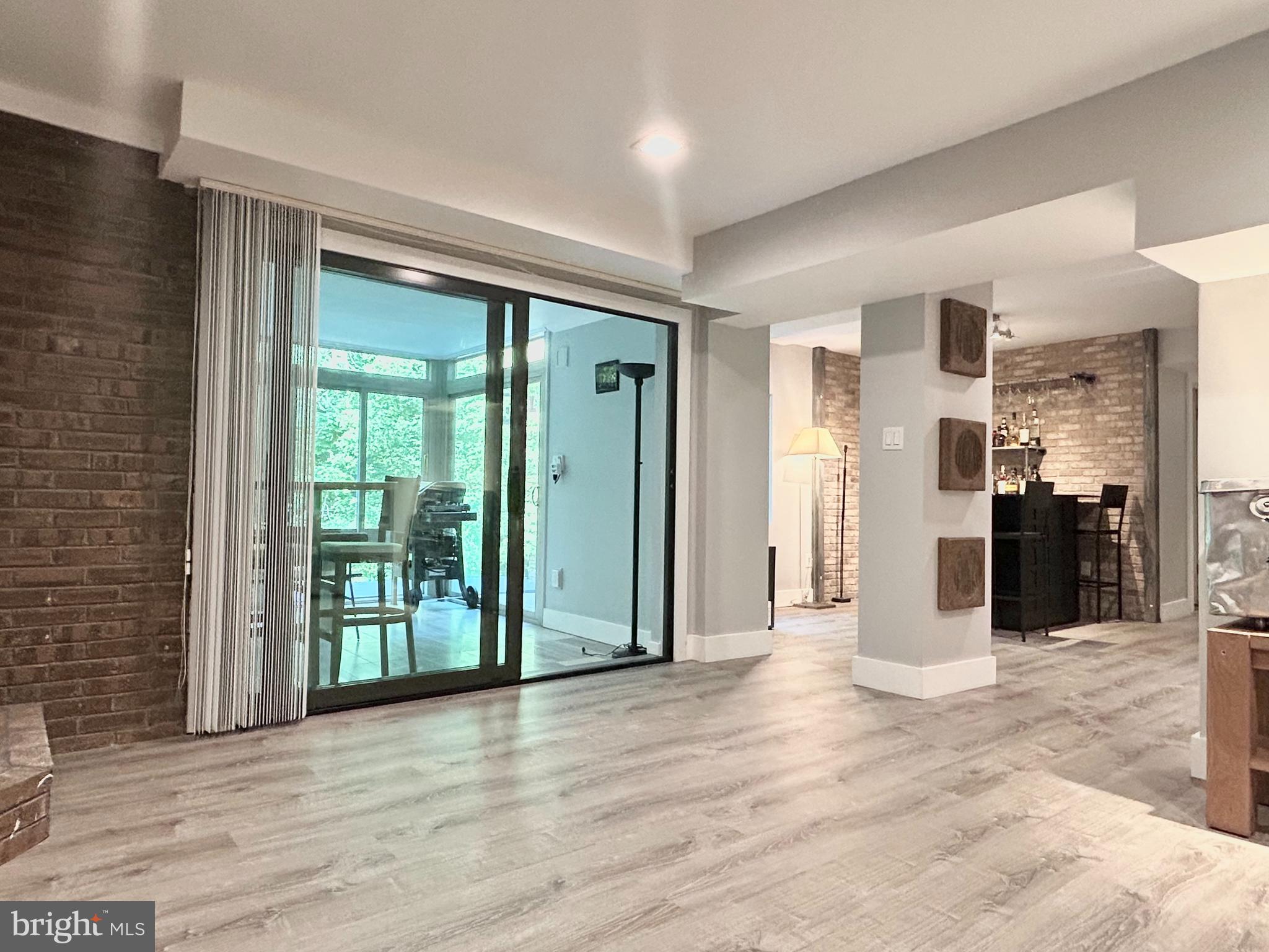 MANTUA - Residential