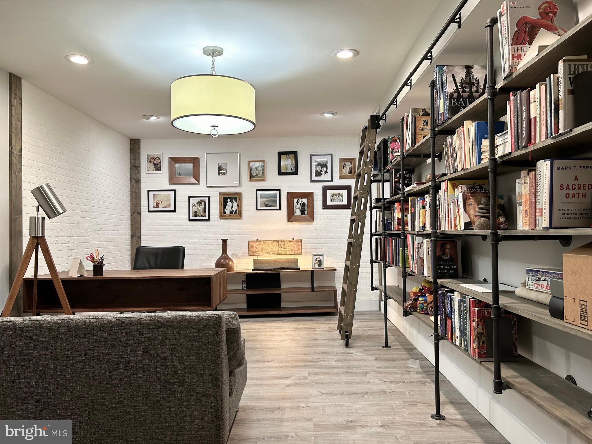 MANTUA - Residential