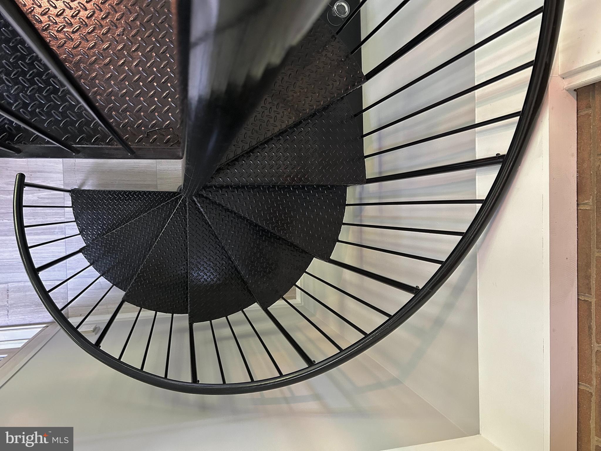 MANTUA - Residential