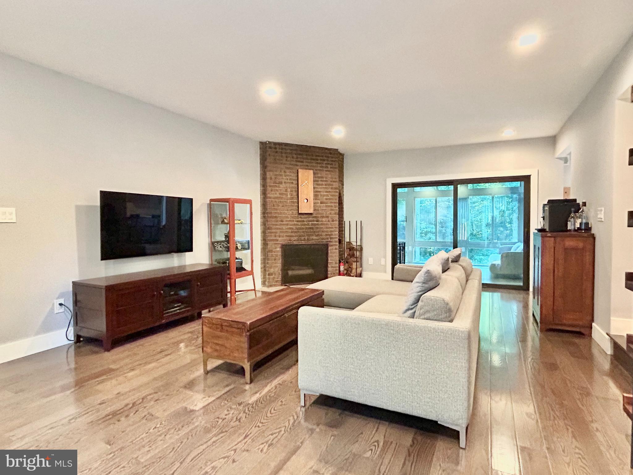 MANTUA - Residential