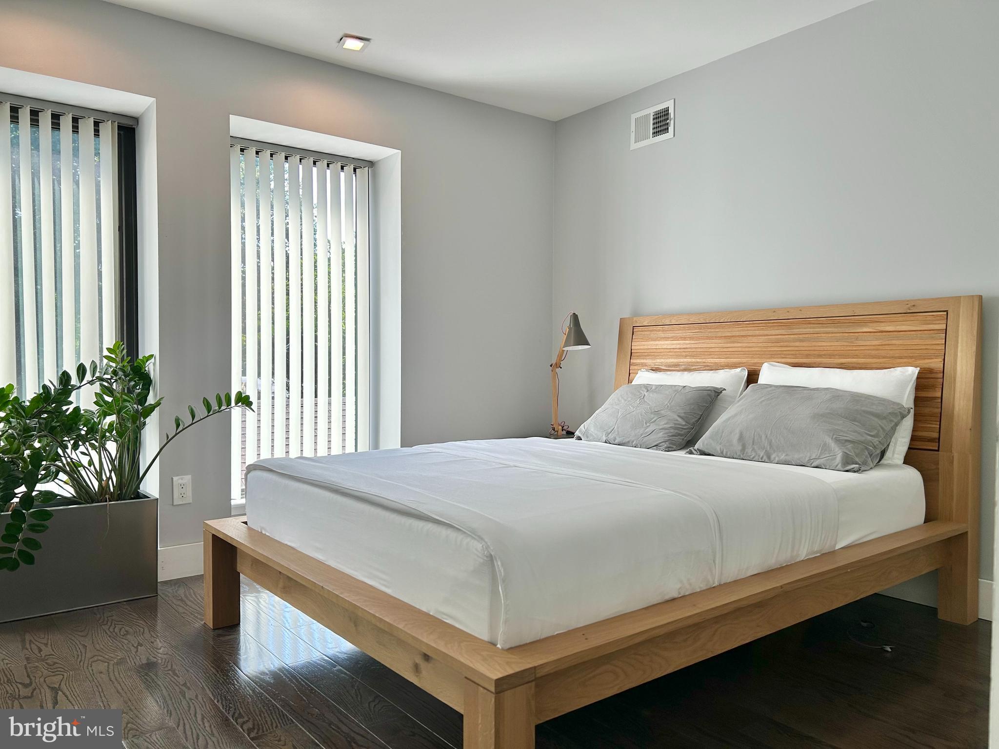 MANTUA - Residential