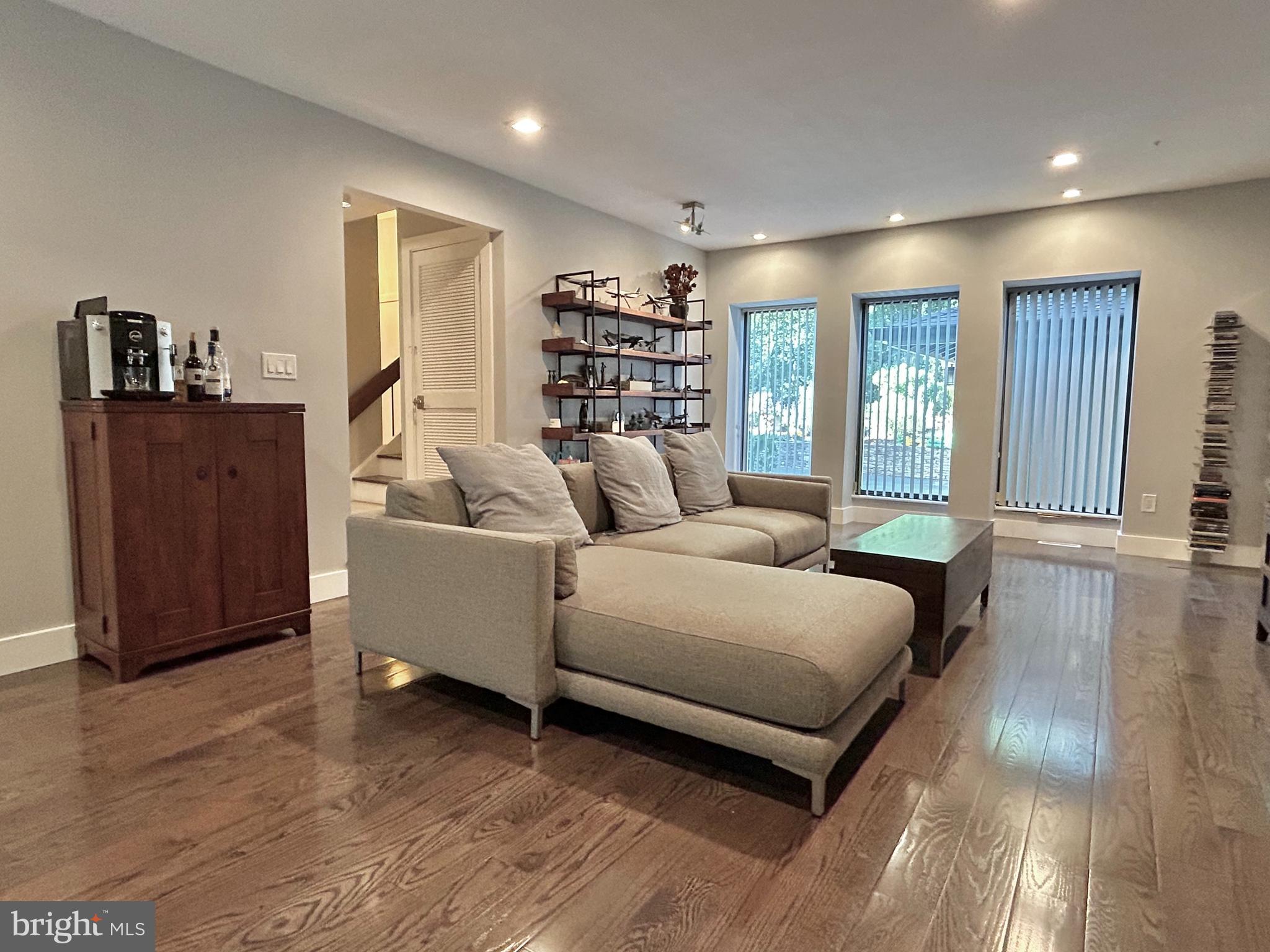 MANTUA - Residential