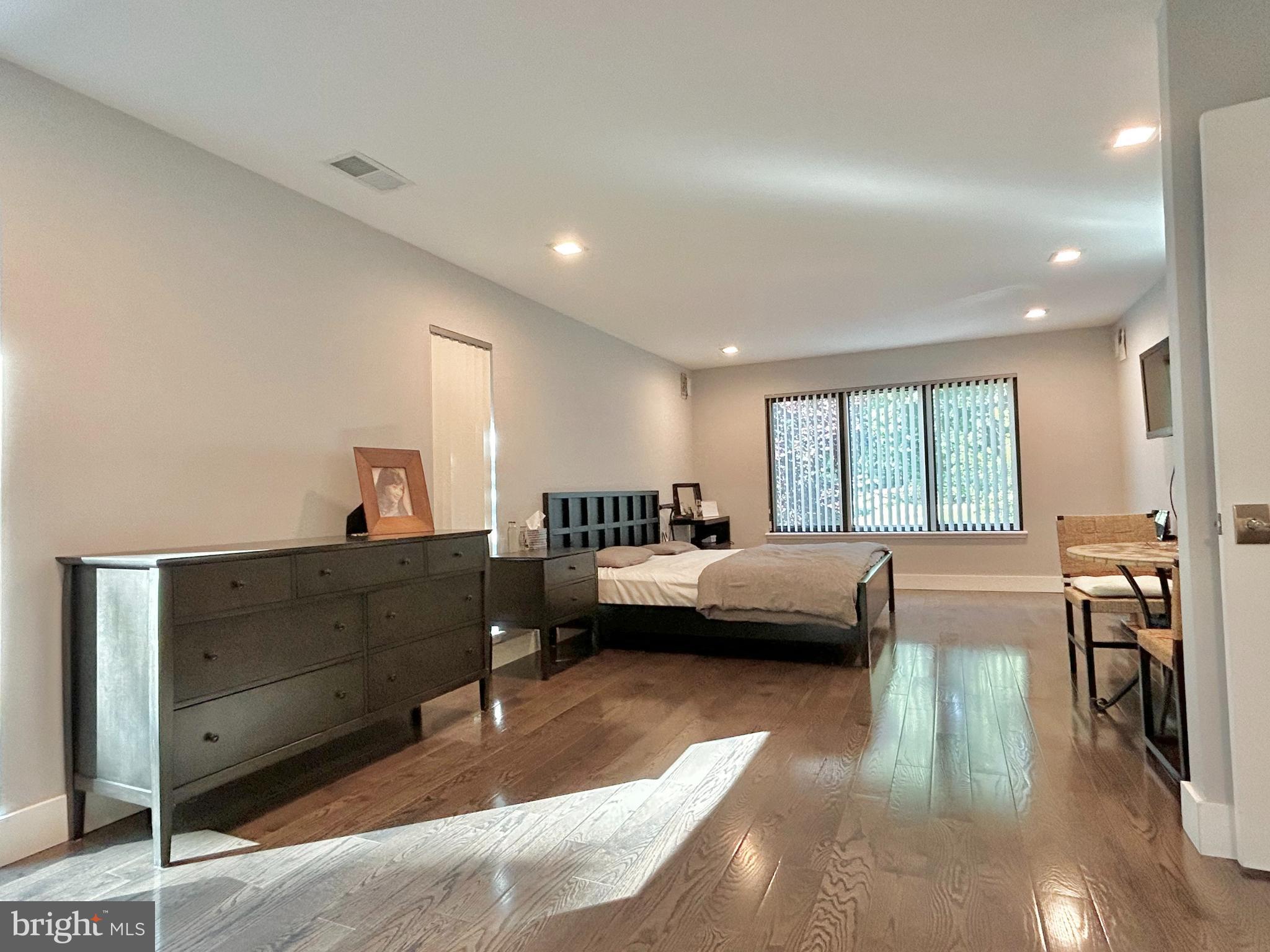 MANTUA - Residential