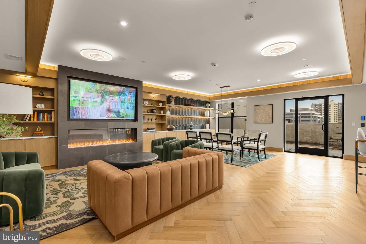 OLD TOWN NORTH - Residential