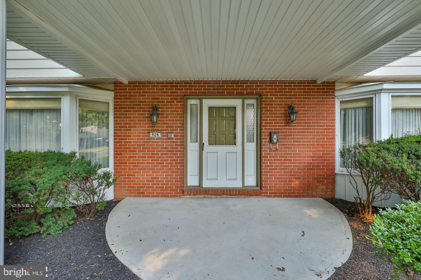 926 N ARCH STREET