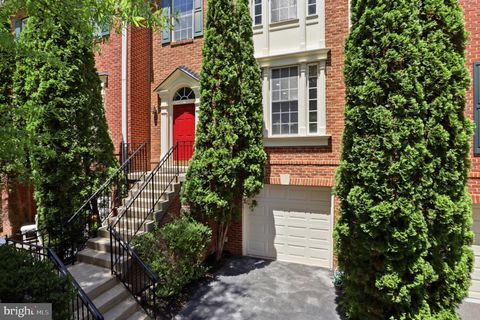 Townhouse For Sale - 218 Painted Post Lane<br/> GAITHERSBURG, MD 20878