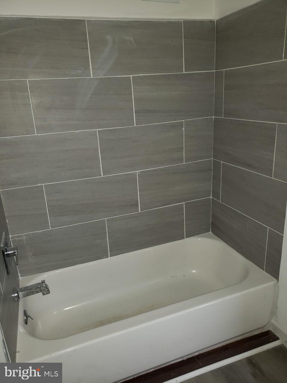 HIGHLAND GARDENS - Residential