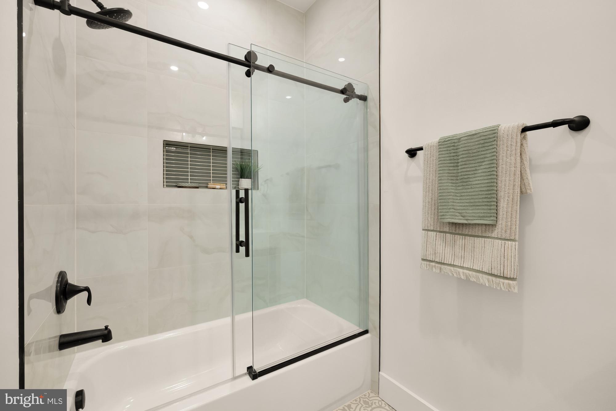 GLEN ECHO HEIGHTS - Residential