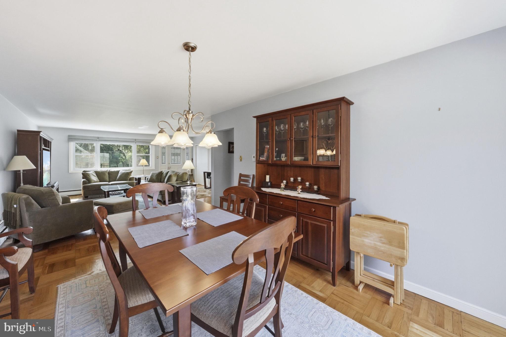 SILVER LAKE MANOR - Residential