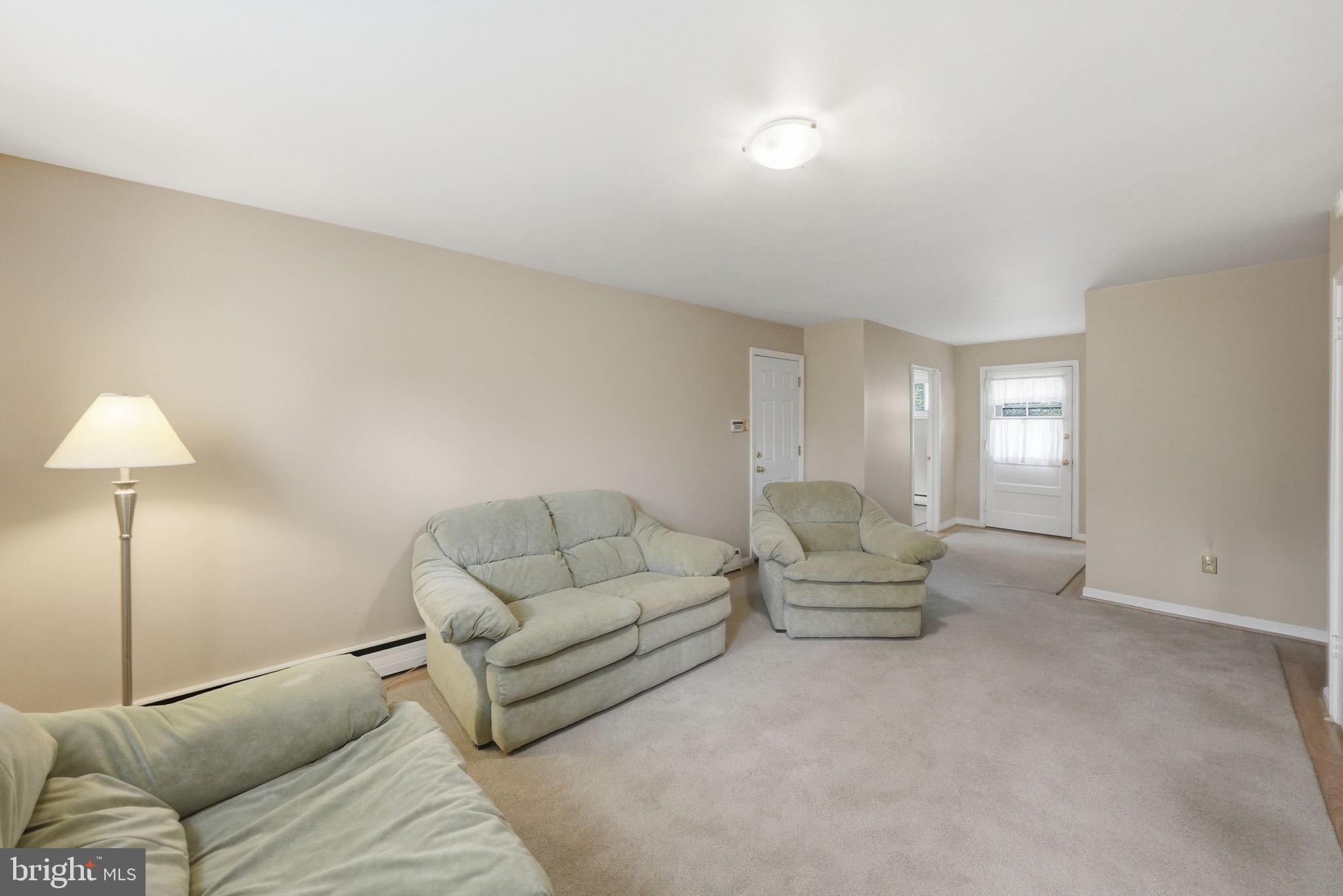 SILVER LAKE MANOR - Residential