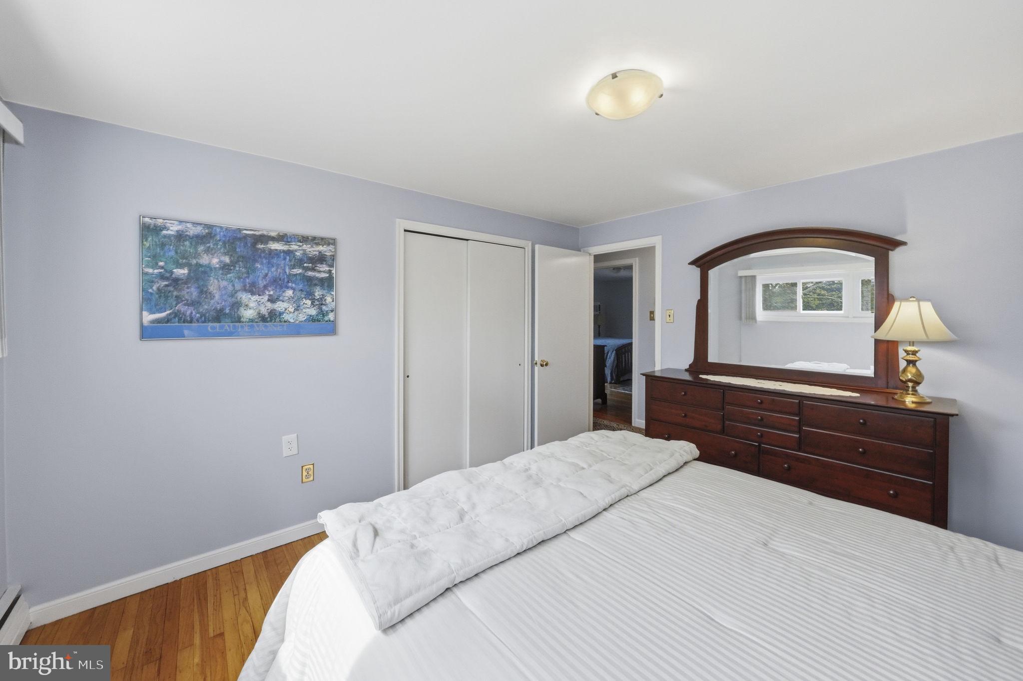 SILVER LAKE MANOR - Residential