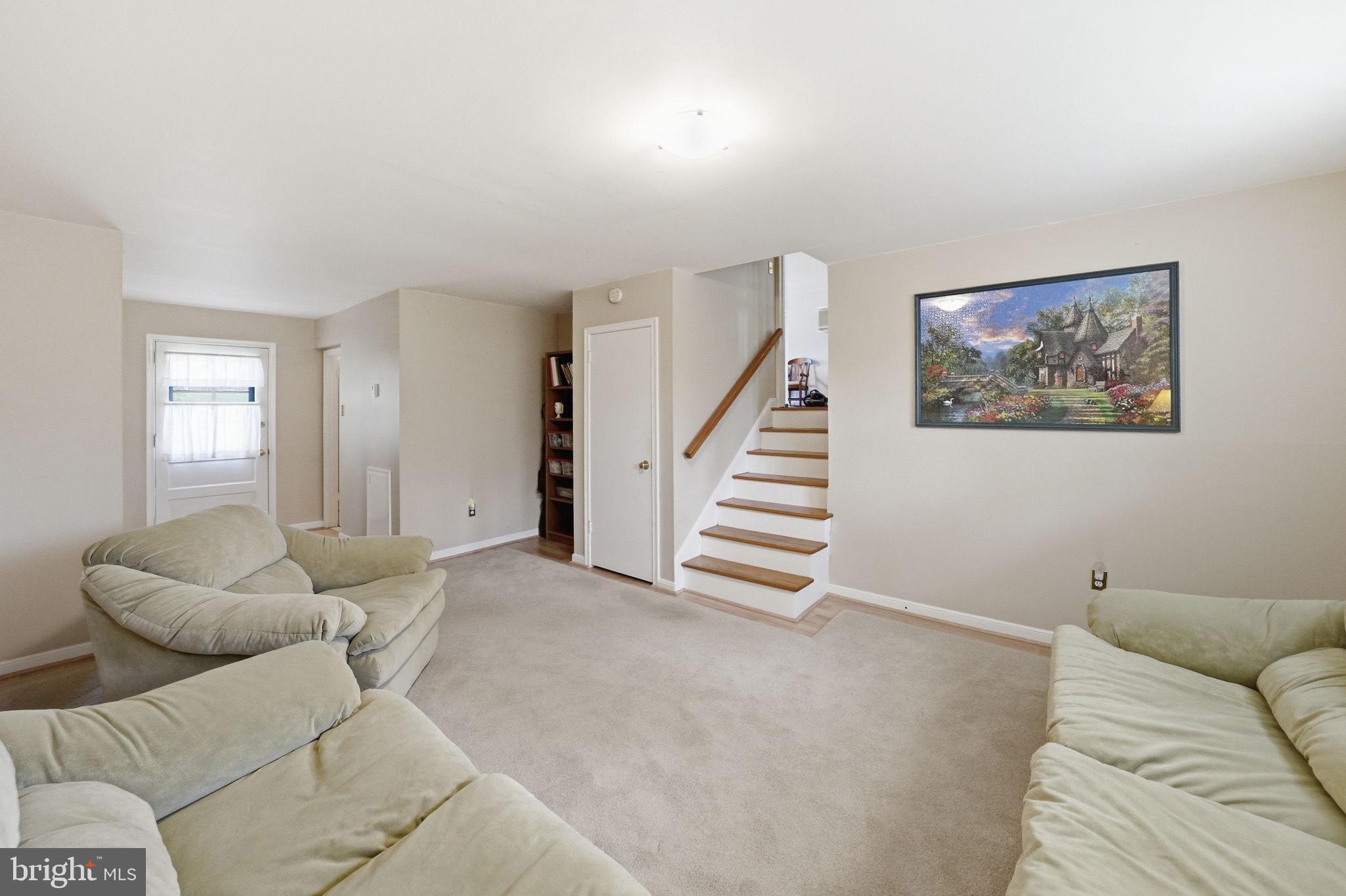 SILVER LAKE MANOR - Residential