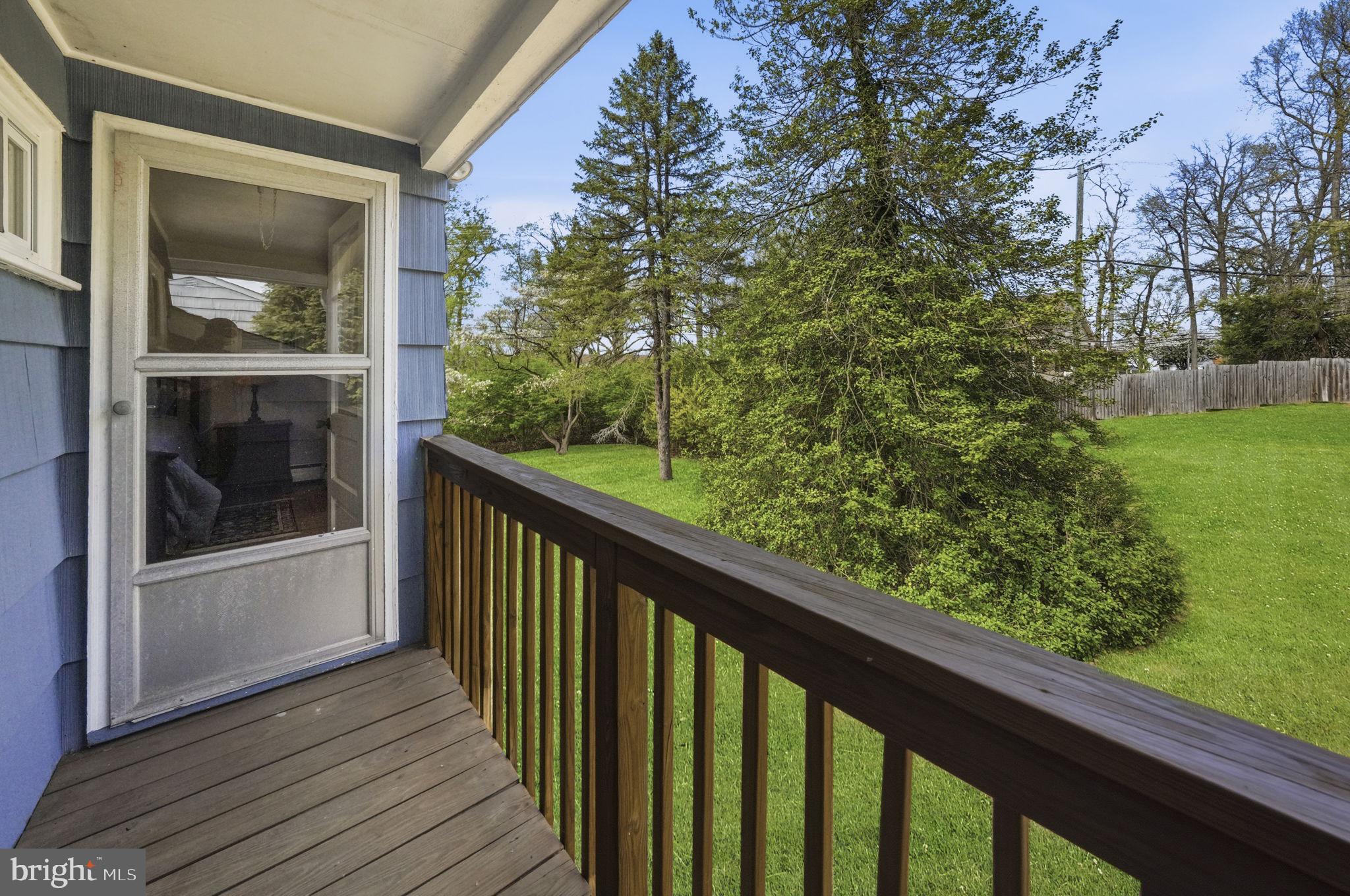 SILVER LAKE MANOR - Residential