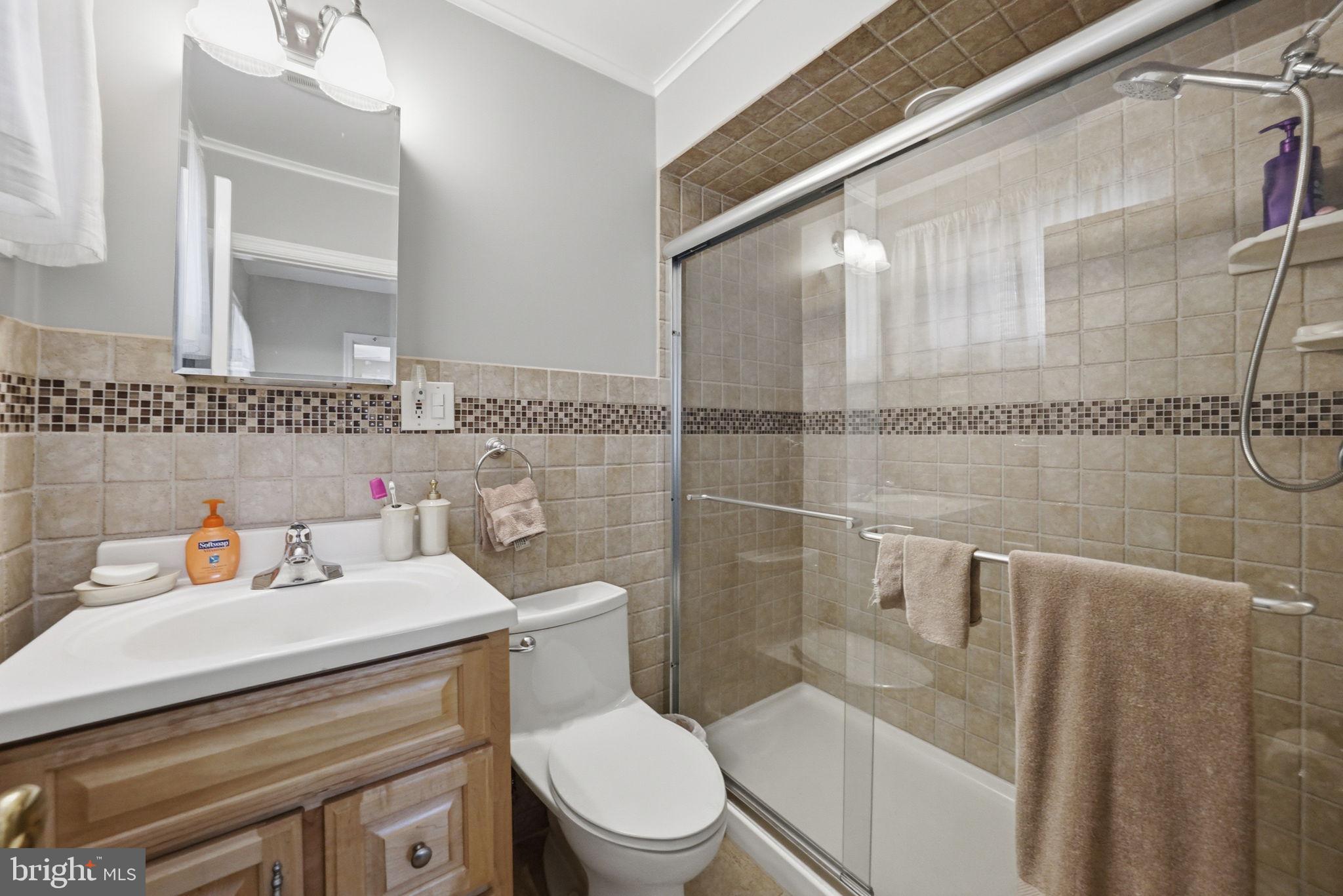 SILVER LAKE MANOR - Residential