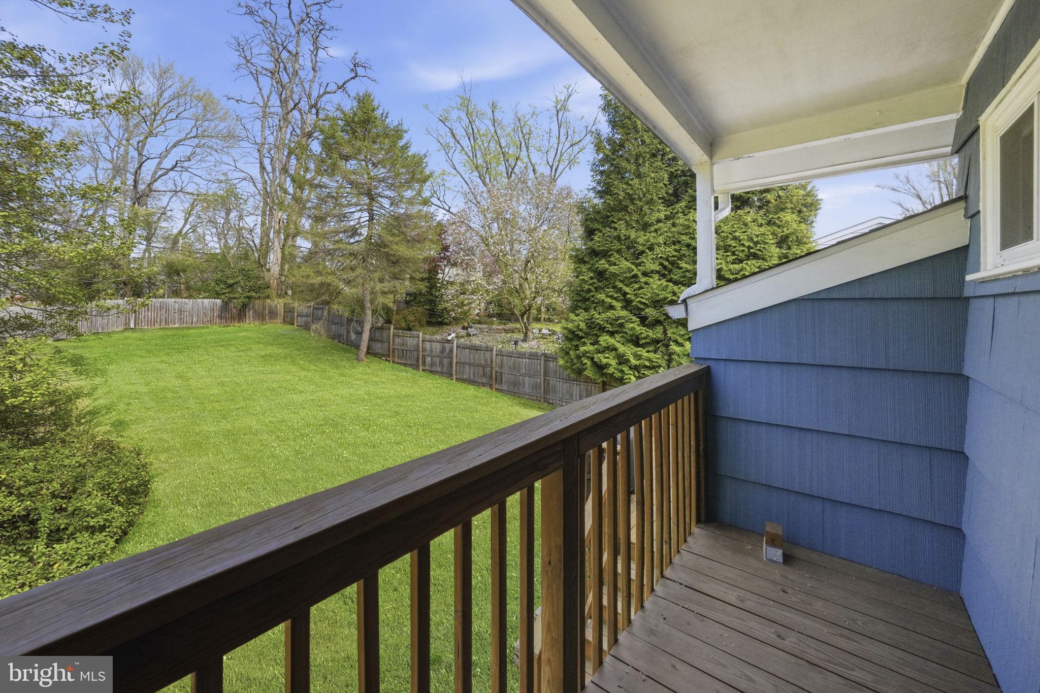 SILVER LAKE MANOR - Residential