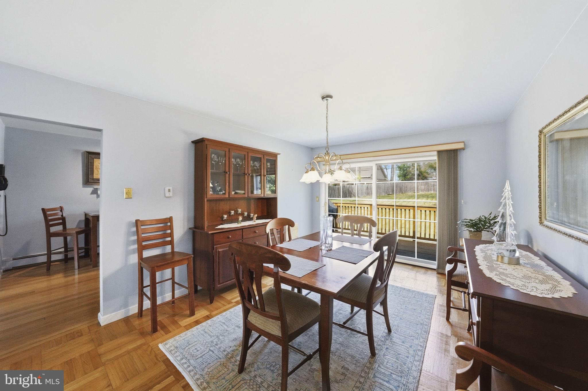 SILVER LAKE MANOR - Residential