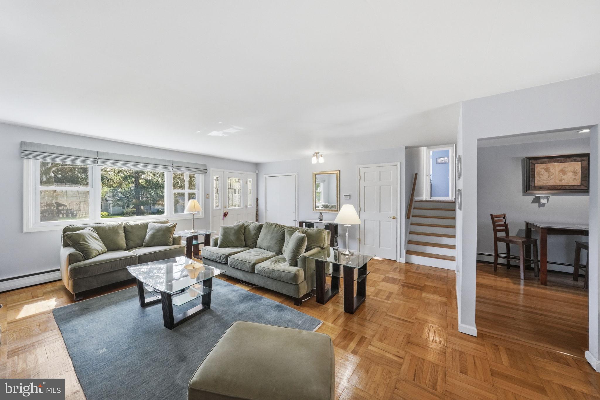 SILVER LAKE MANOR - Residential