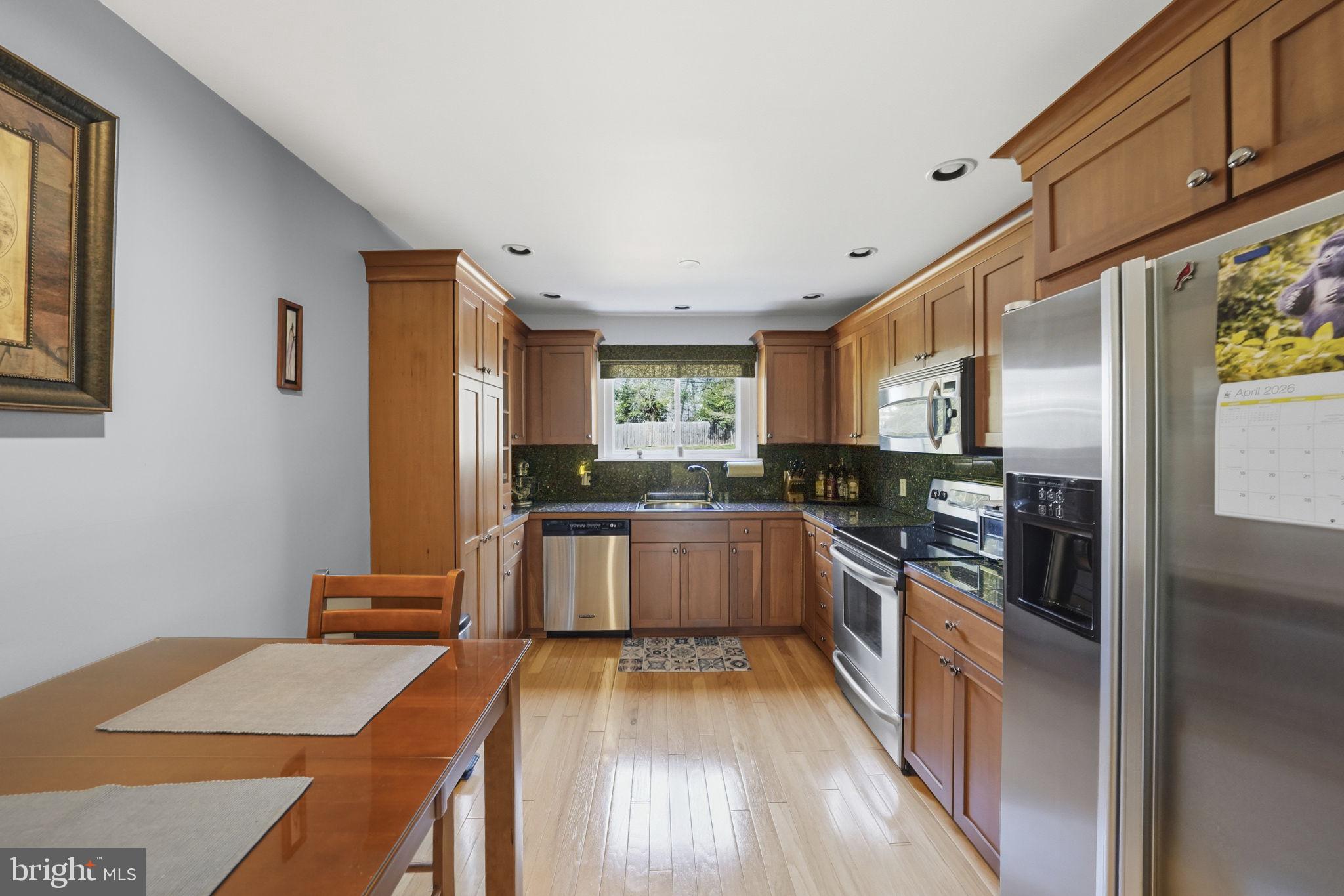 SILVER LAKE MANOR - Residential