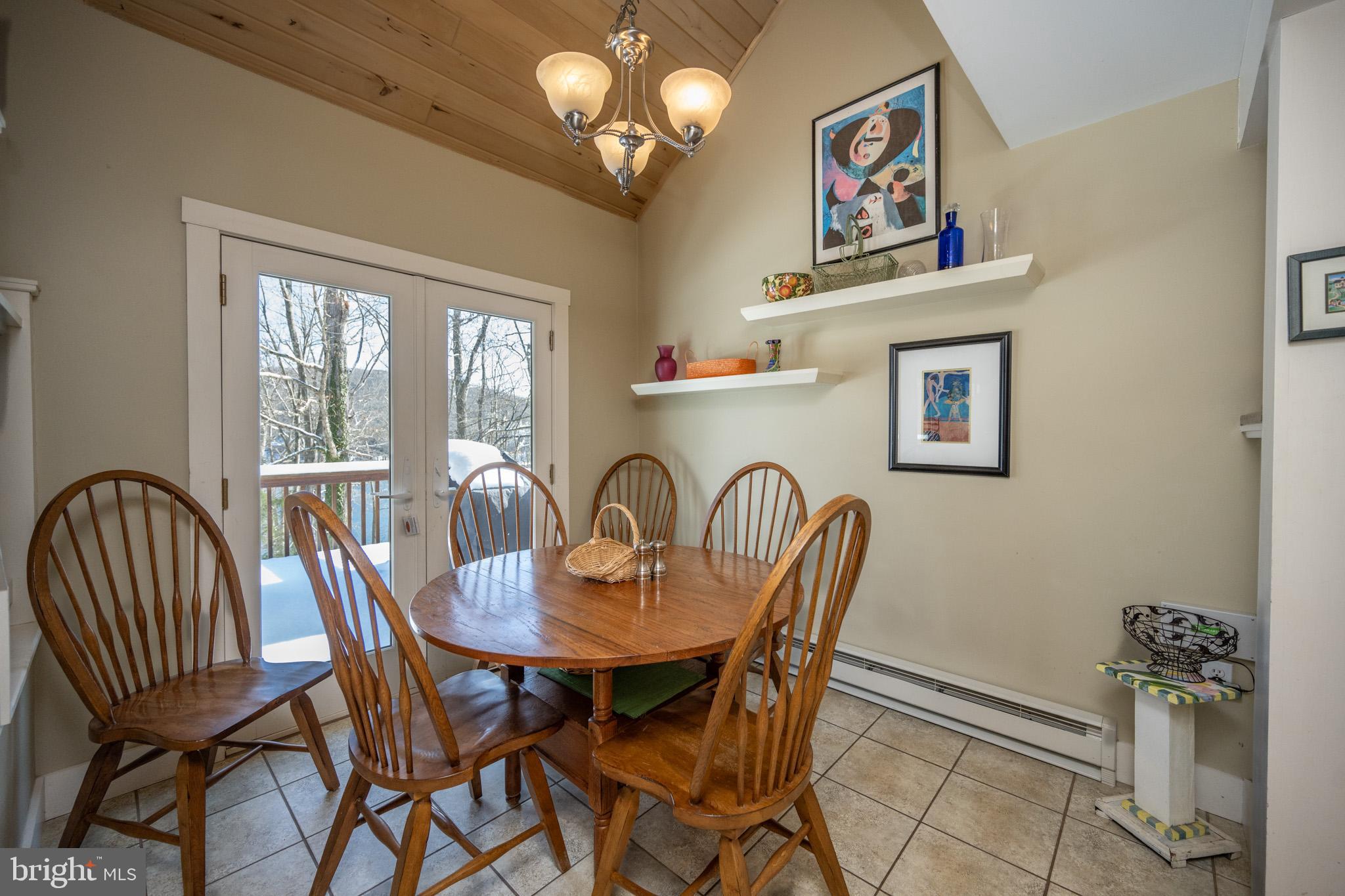 SHINGLE CAMP TERRACE - Residential