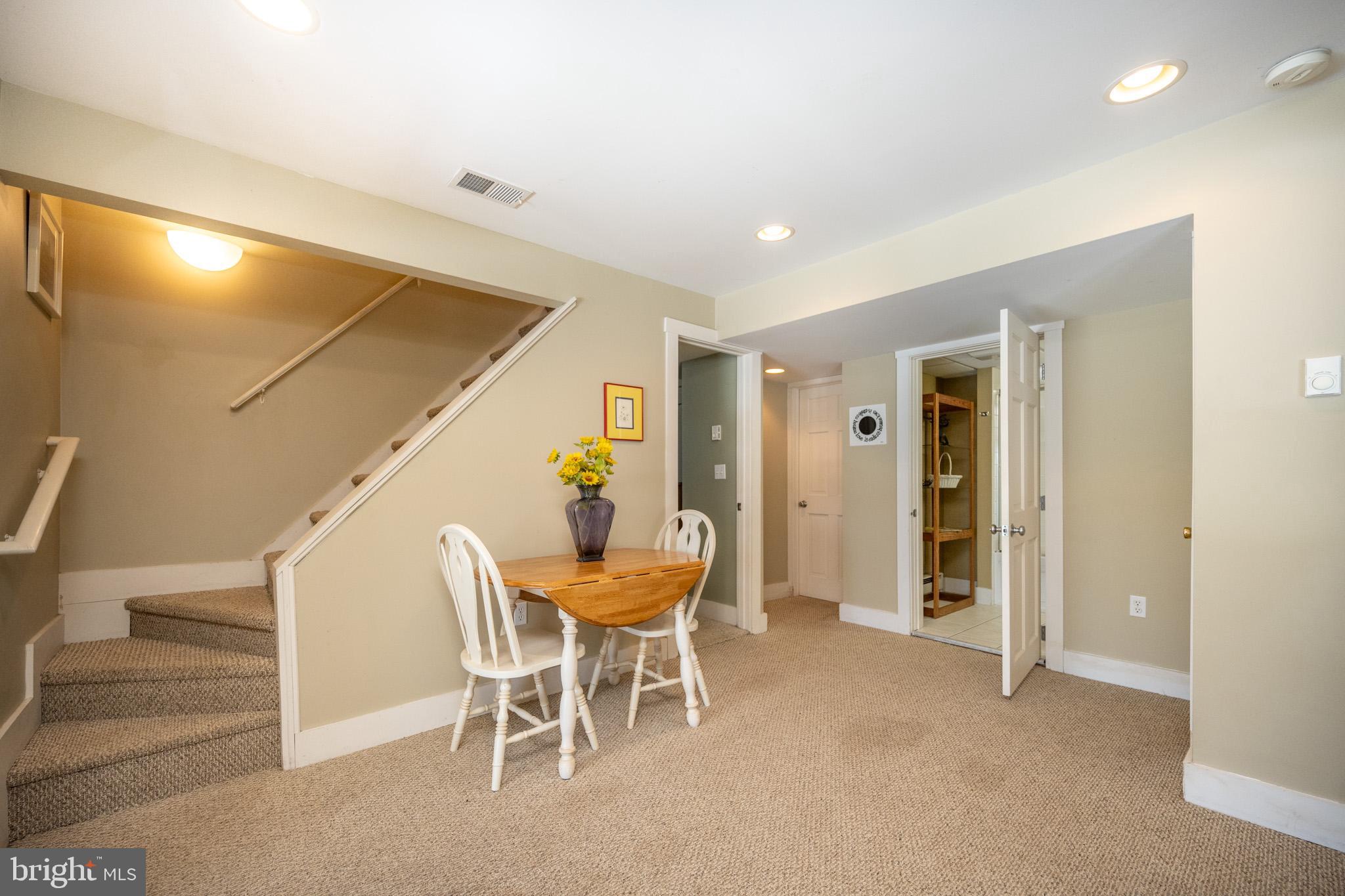 SHINGLE CAMP TERRACE - Residential