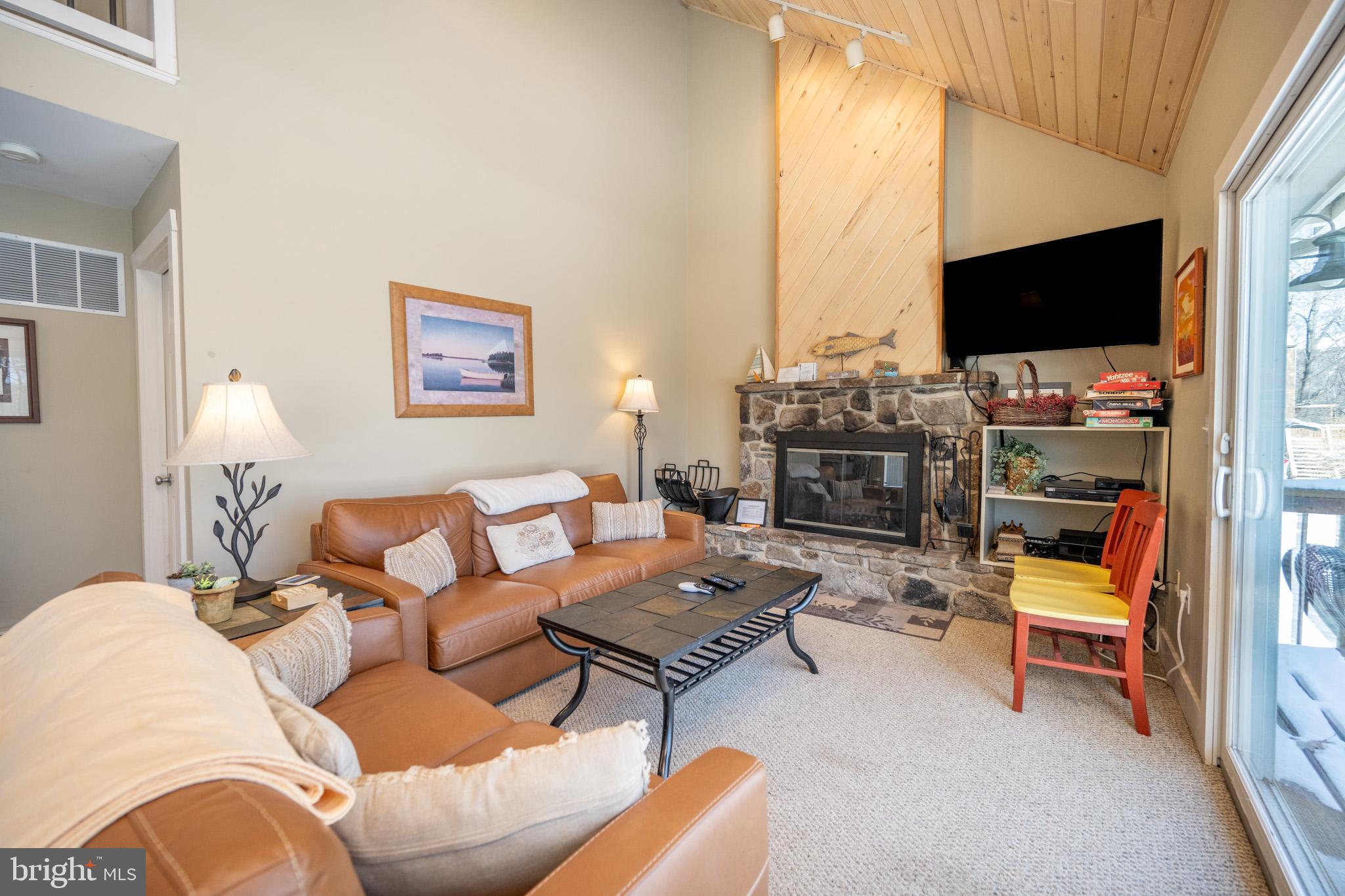 SHINGLE CAMP TERRACE - Residential