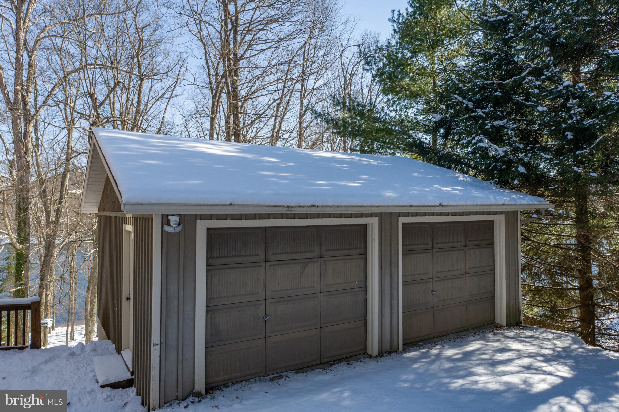 SHINGLE CAMP TERRACE - Residential